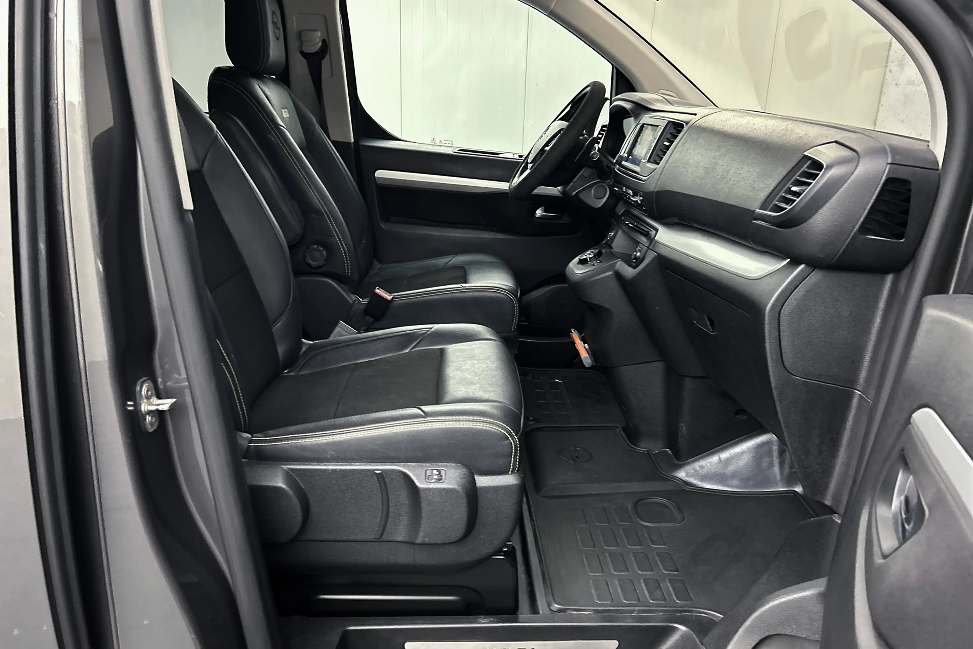 Opel Vivaro 2.0 CDTI 177PK L3 Dubbel cabine | Innovation | Irm — photo 26