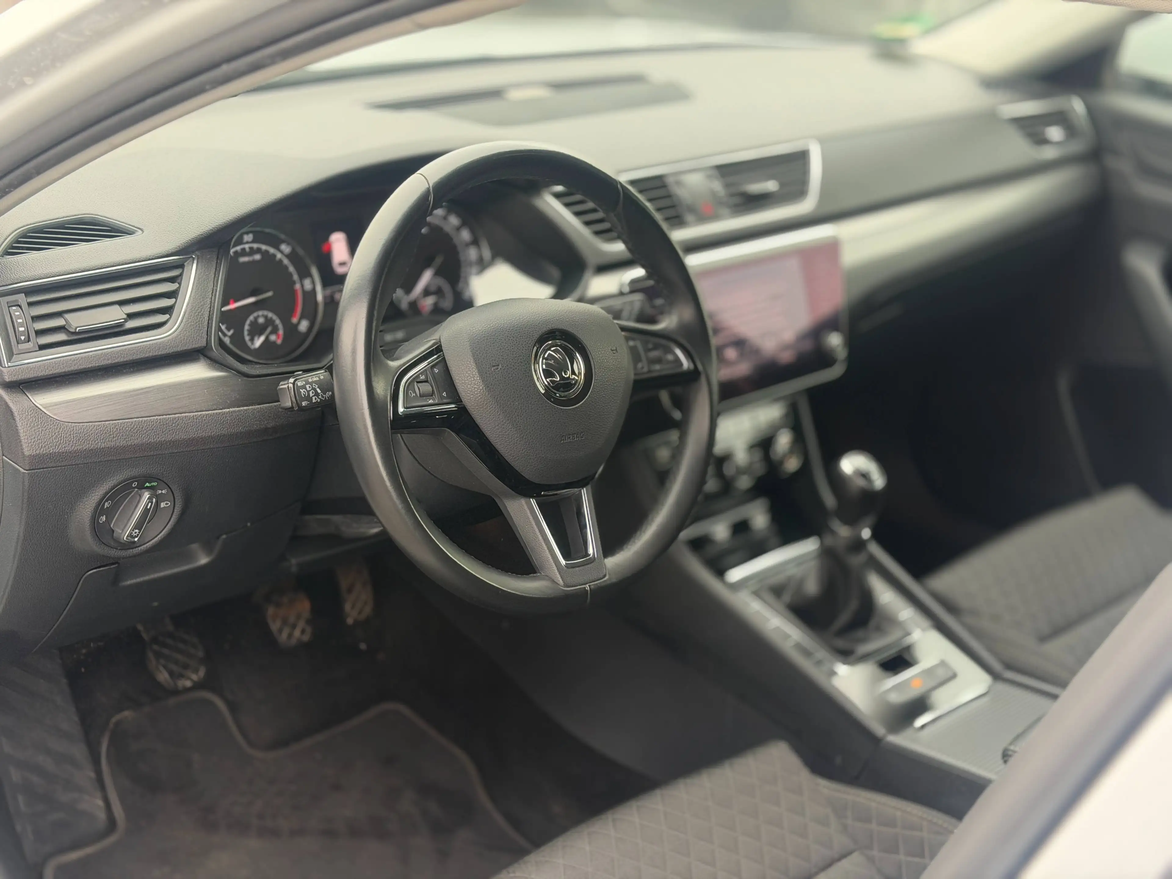 Skoda Superb Style — photo 7