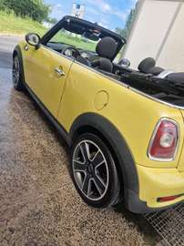 Cabriolet 1.6i - 175 Pack Hot Spice