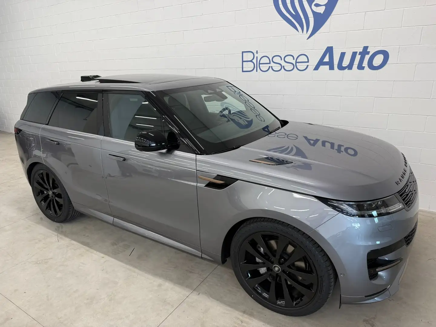 Land Rover Range Rover Sport 300 Dynamic SE AWD auto Grau - 2
