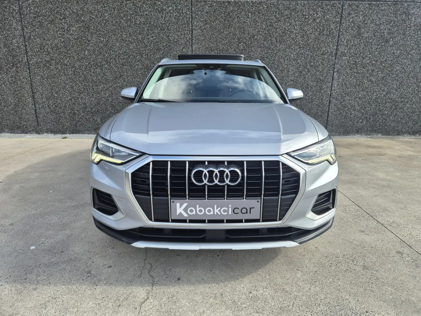 Audi Q3 Q3 35 TDi Advanced S tronic//GPS/CAMERA//GARANTIE Grijs - 2