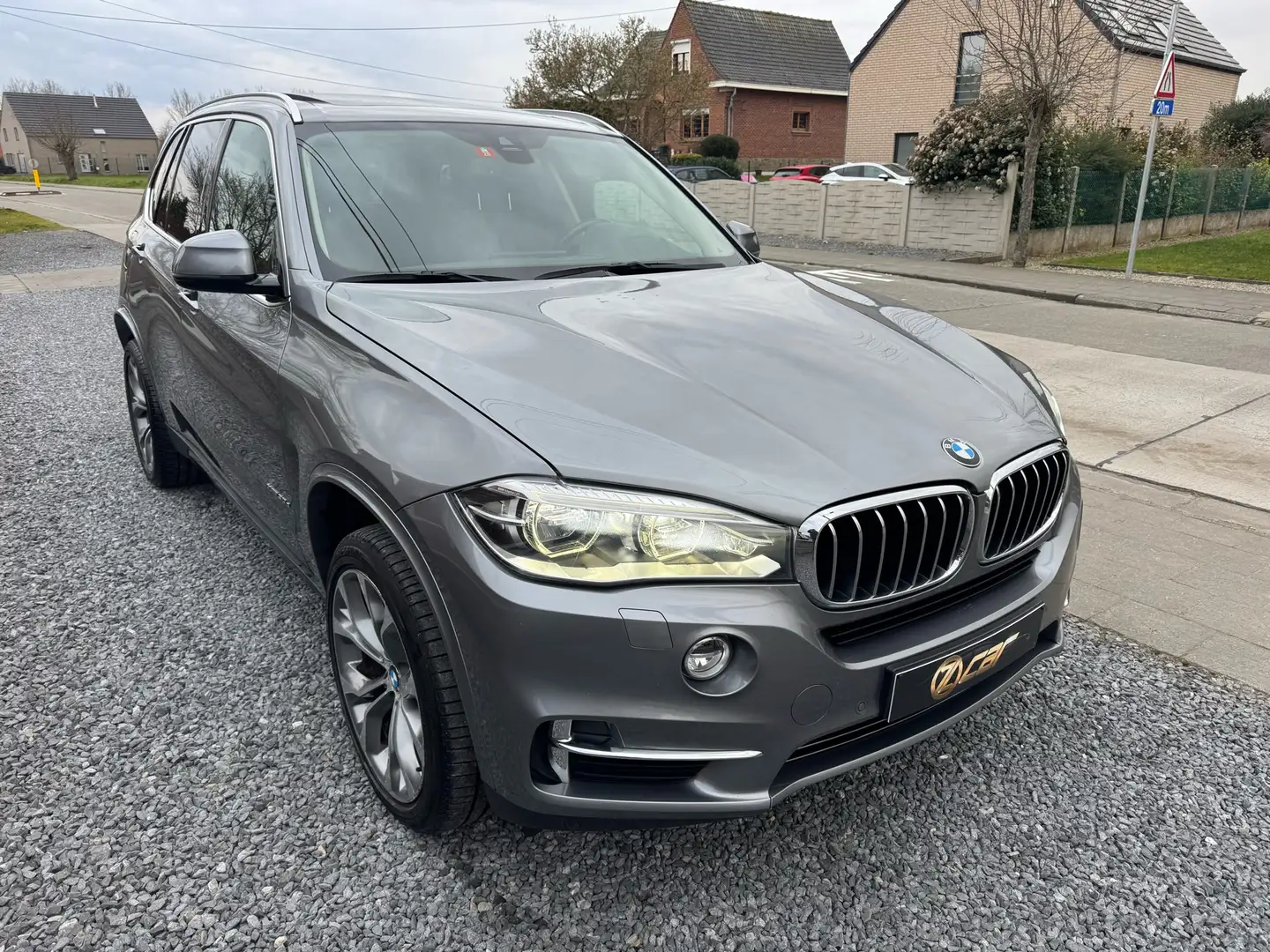 BMW X5 3.0 dA xDrive30 NAVI/TOIT/CUIR/JANTES/XENON Grijs - 2