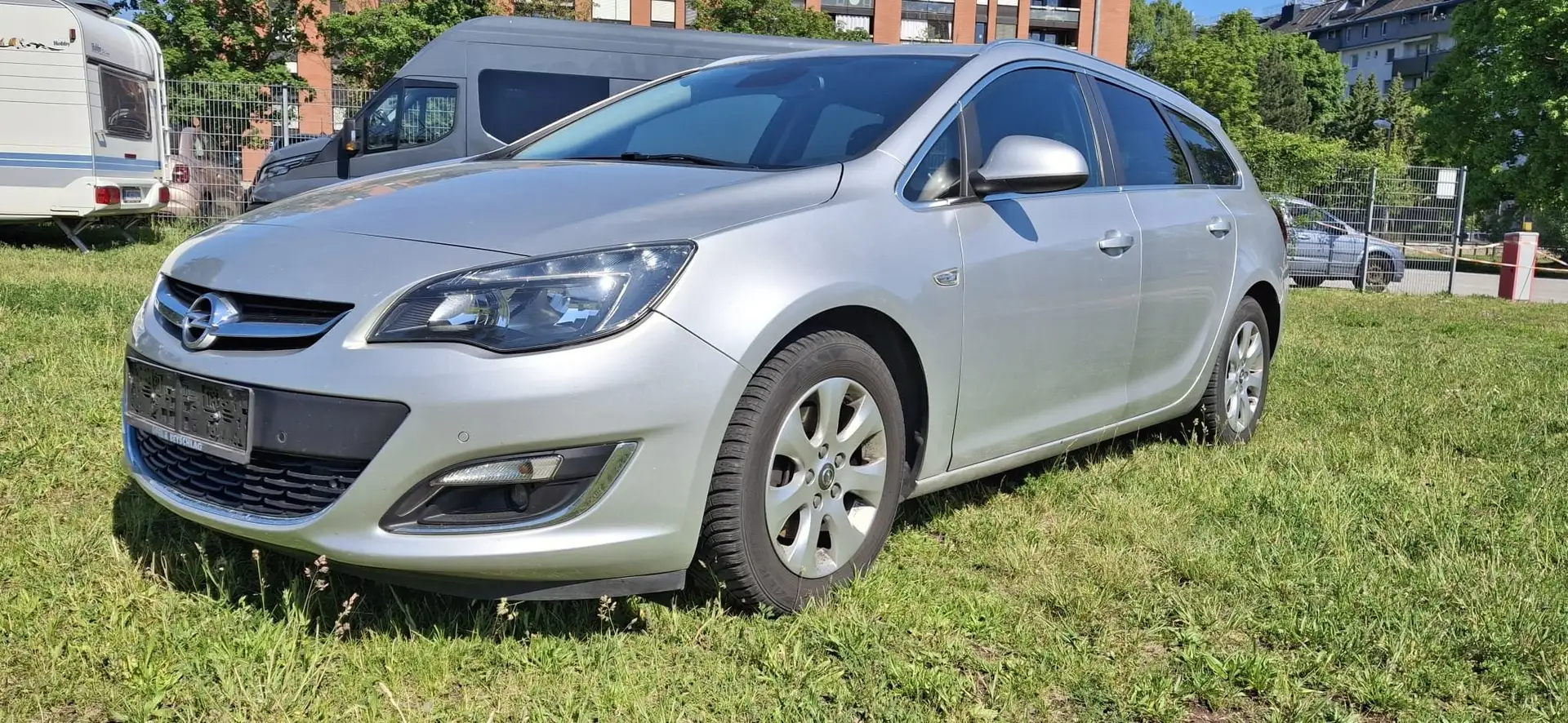 Opel Astra Innovation Grau - 1
