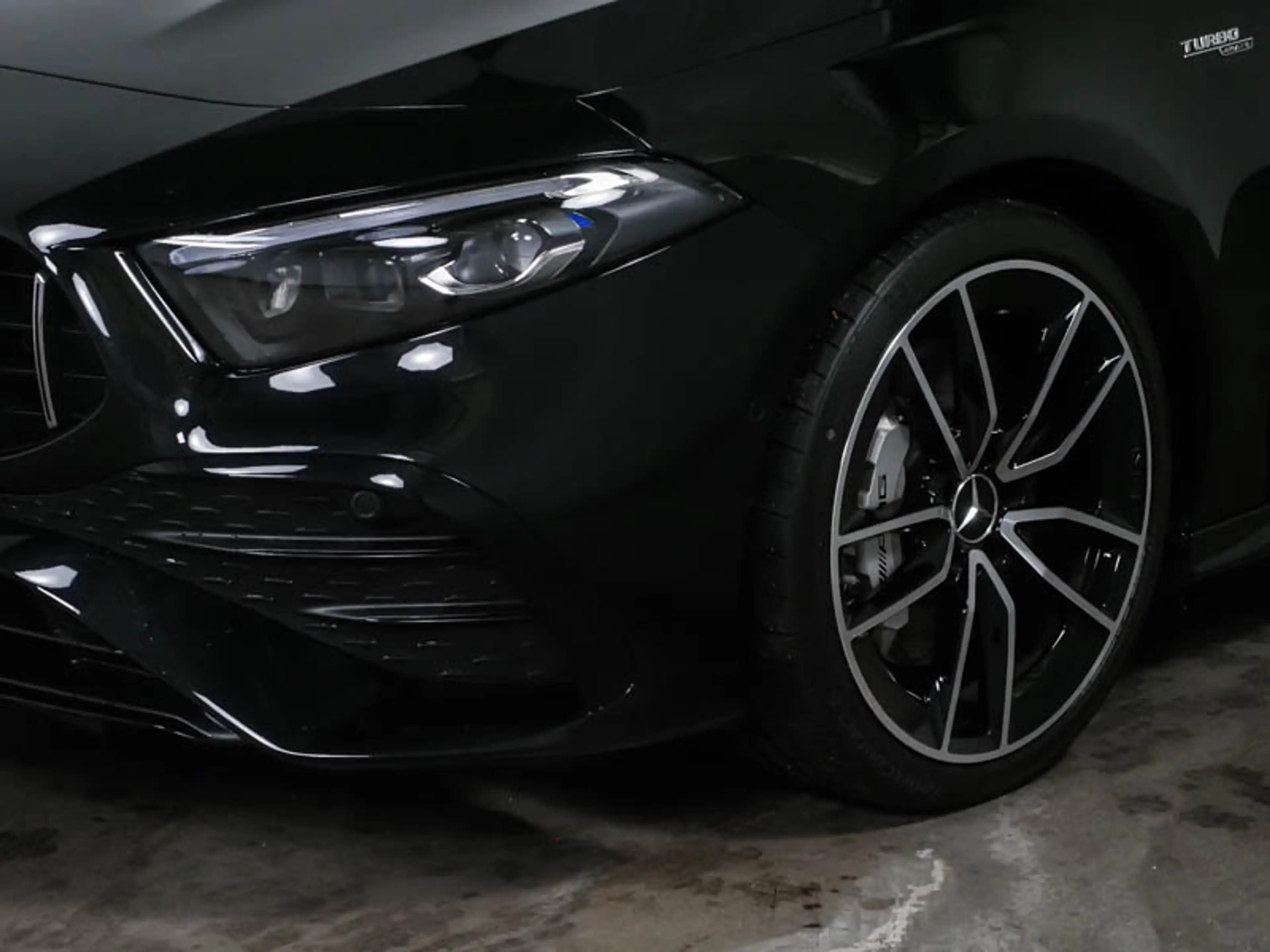 Mercedes-Benz A 35 AMG 4M MLB/Pano/AHK/Night/Totw/Memo/19' — photo 4