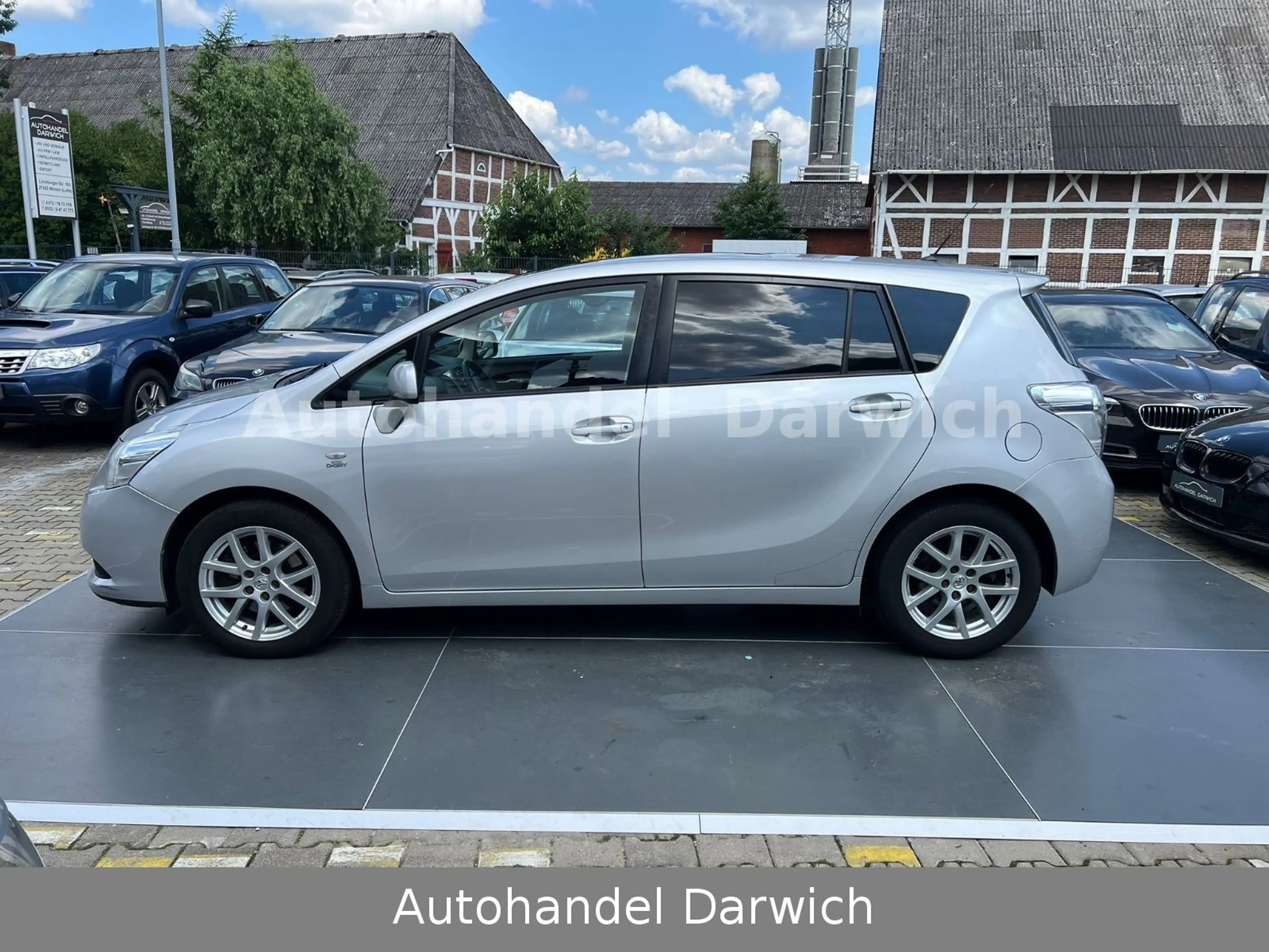 Toyota Verso Executive 2.2 D-CAT Pan/Xen/7-Sitze S.Heft — photo 4