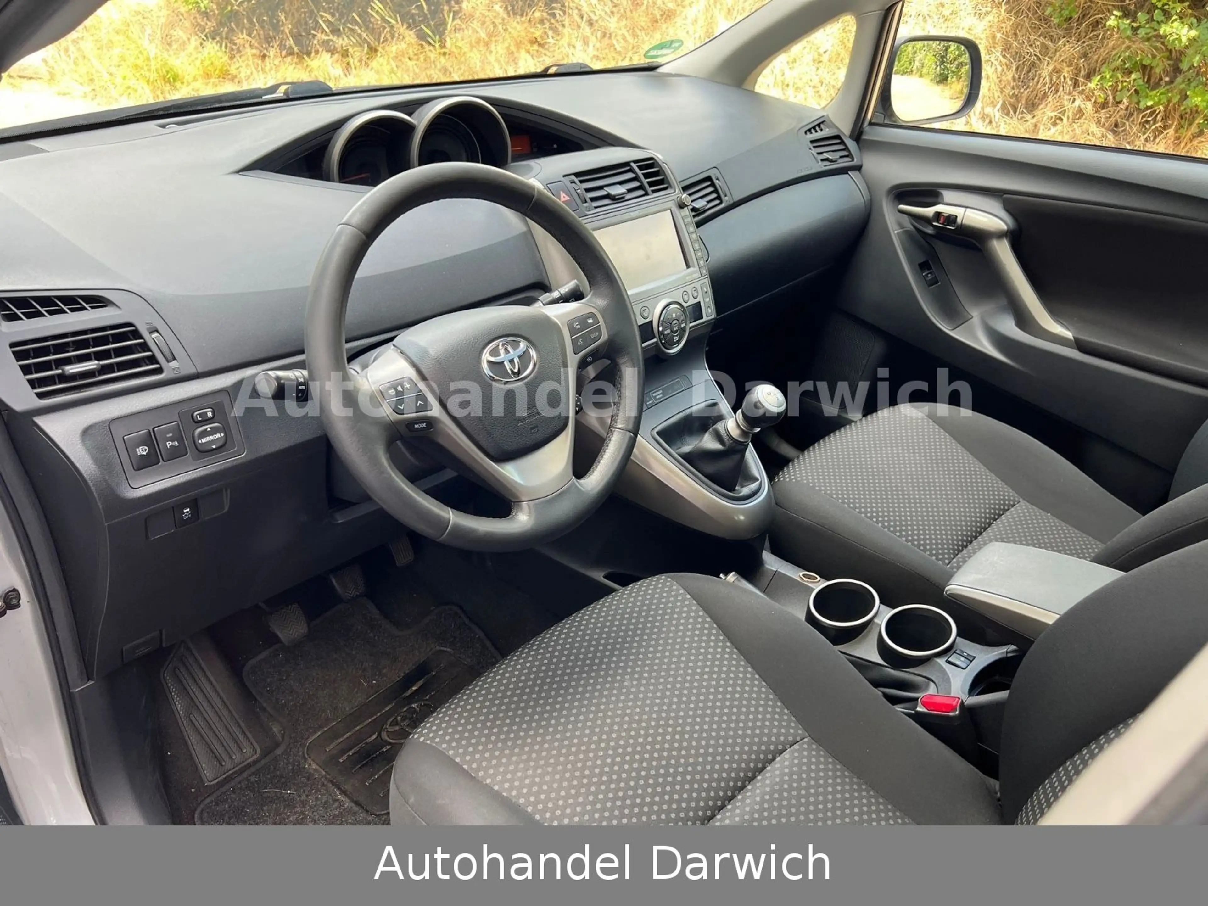 Toyota Verso Executive 2.2 D-CAT Pan/Xen/7-Sitze S.Heft — photo 11