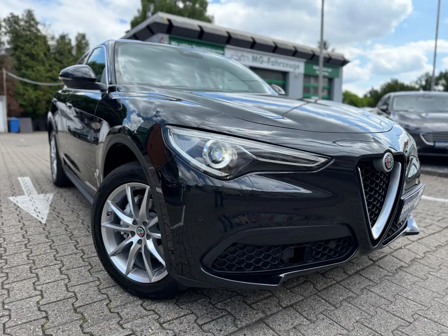 Alfa Romeo Stelvio Super Q4 APPLE CAR PL. AUTOM. KAMERA 8F. Zwart - 1