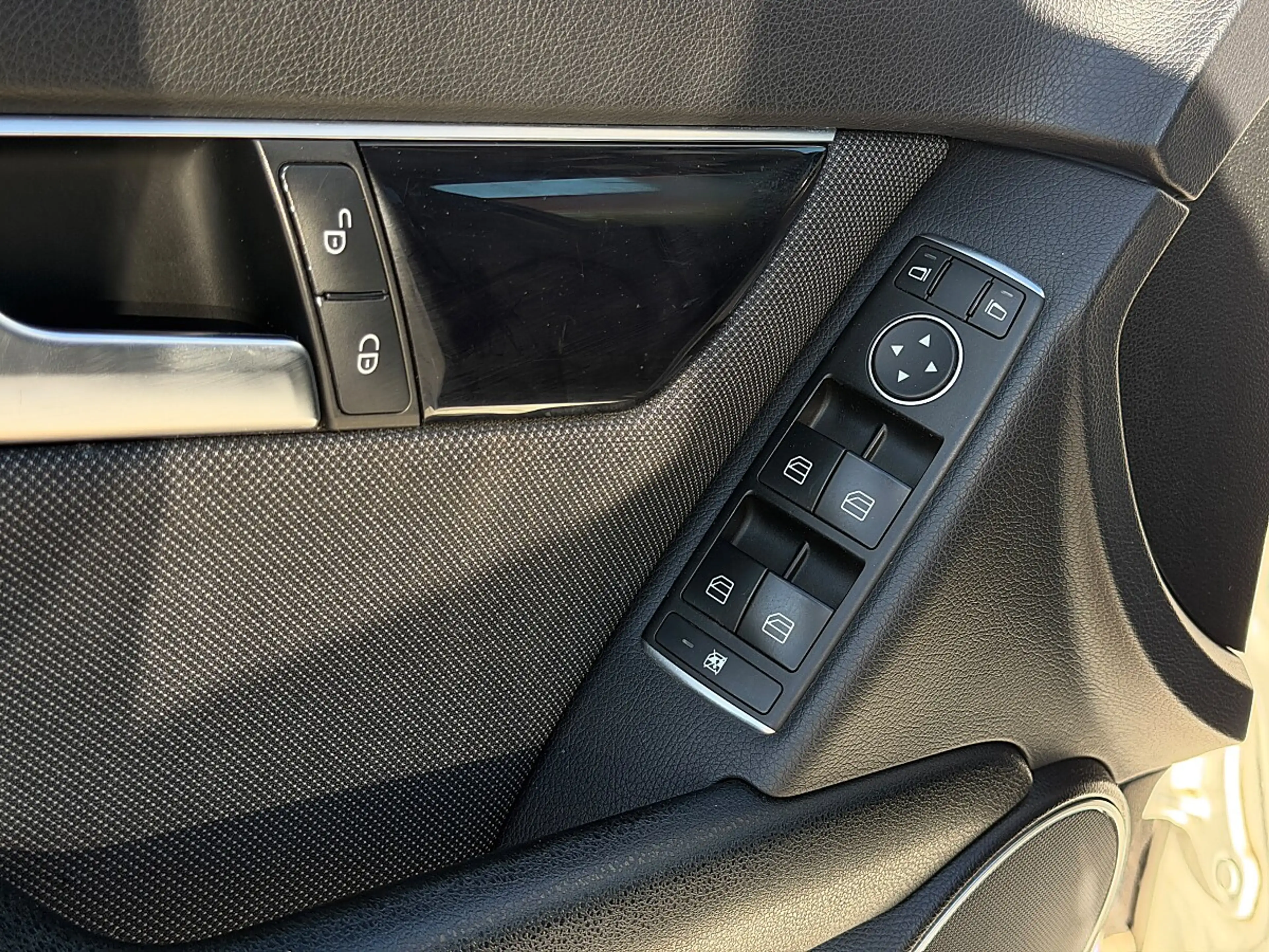 Mercedes-Benz C 180 CDI — photo 9