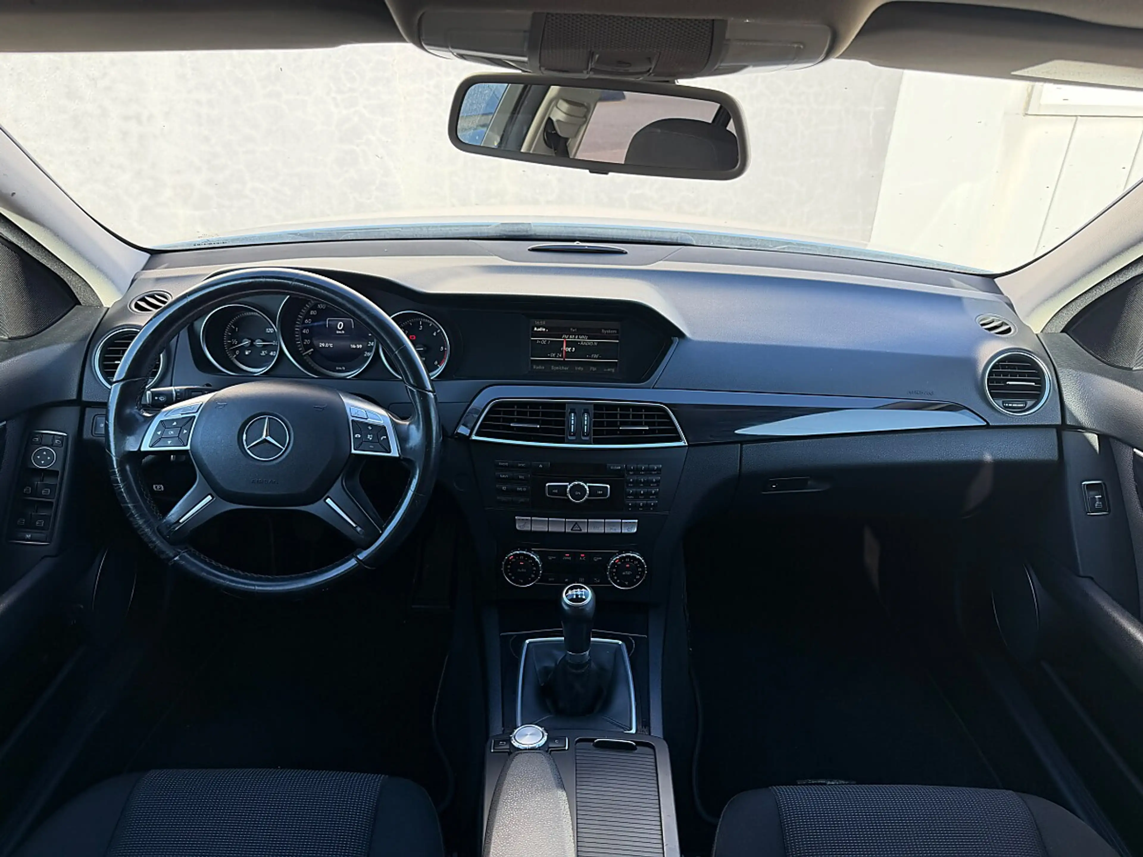 Mercedes-Benz C 180 CDI — photo 7