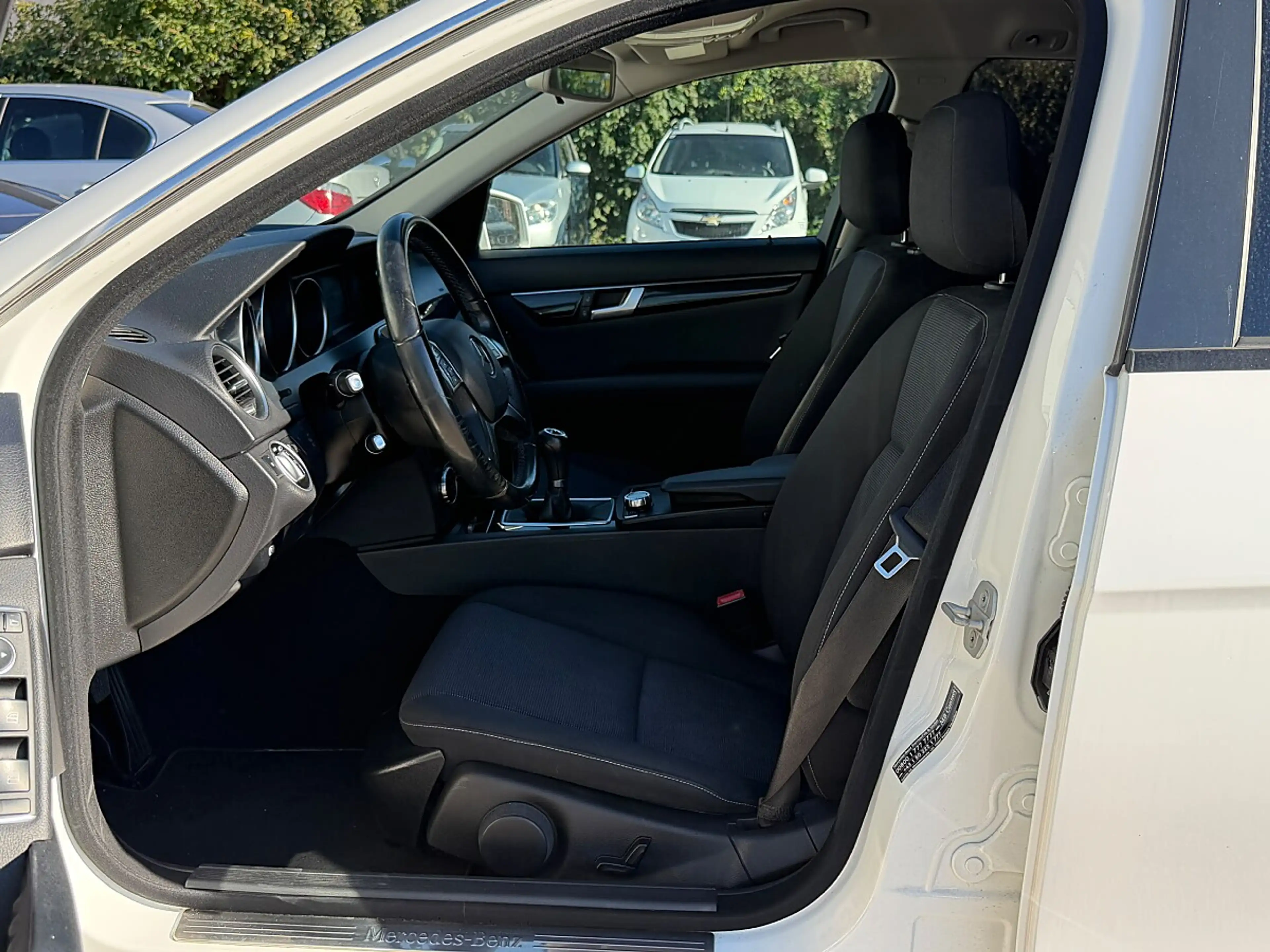 Mercedes-Benz C 180 CDI — photo 11