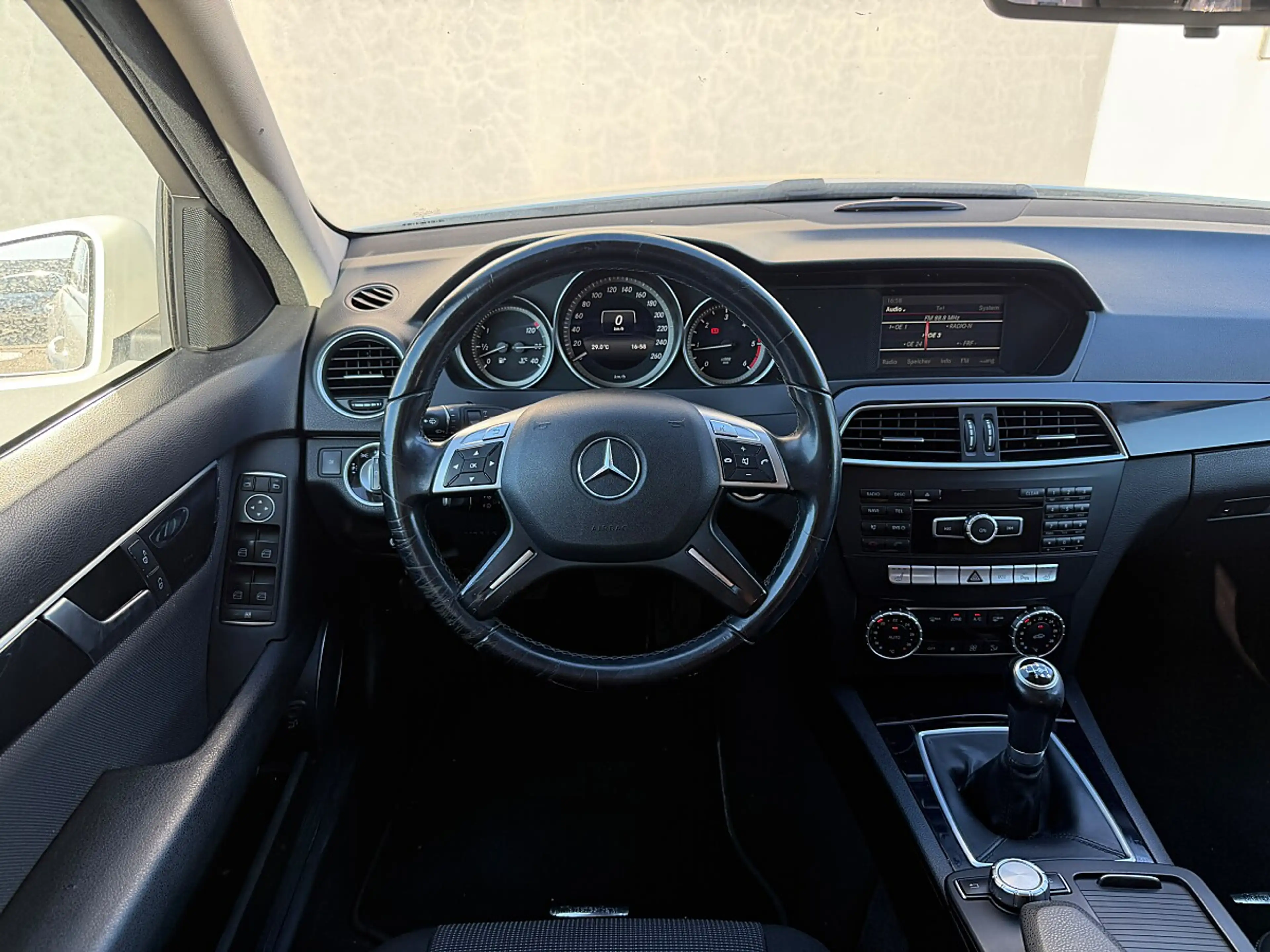 Mercedes-Benz C 180 CDI — photo 6