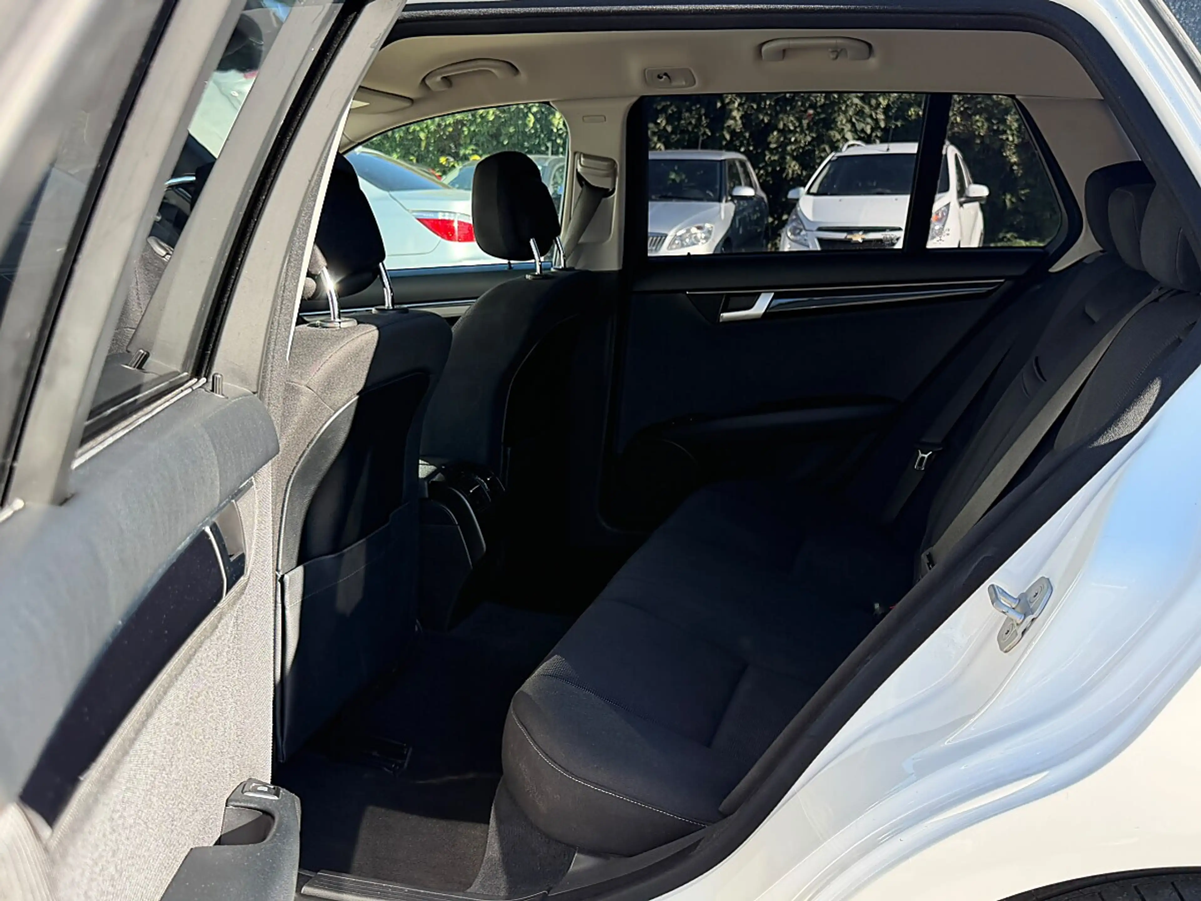Mercedes-Benz C 180 CDI — photo 12