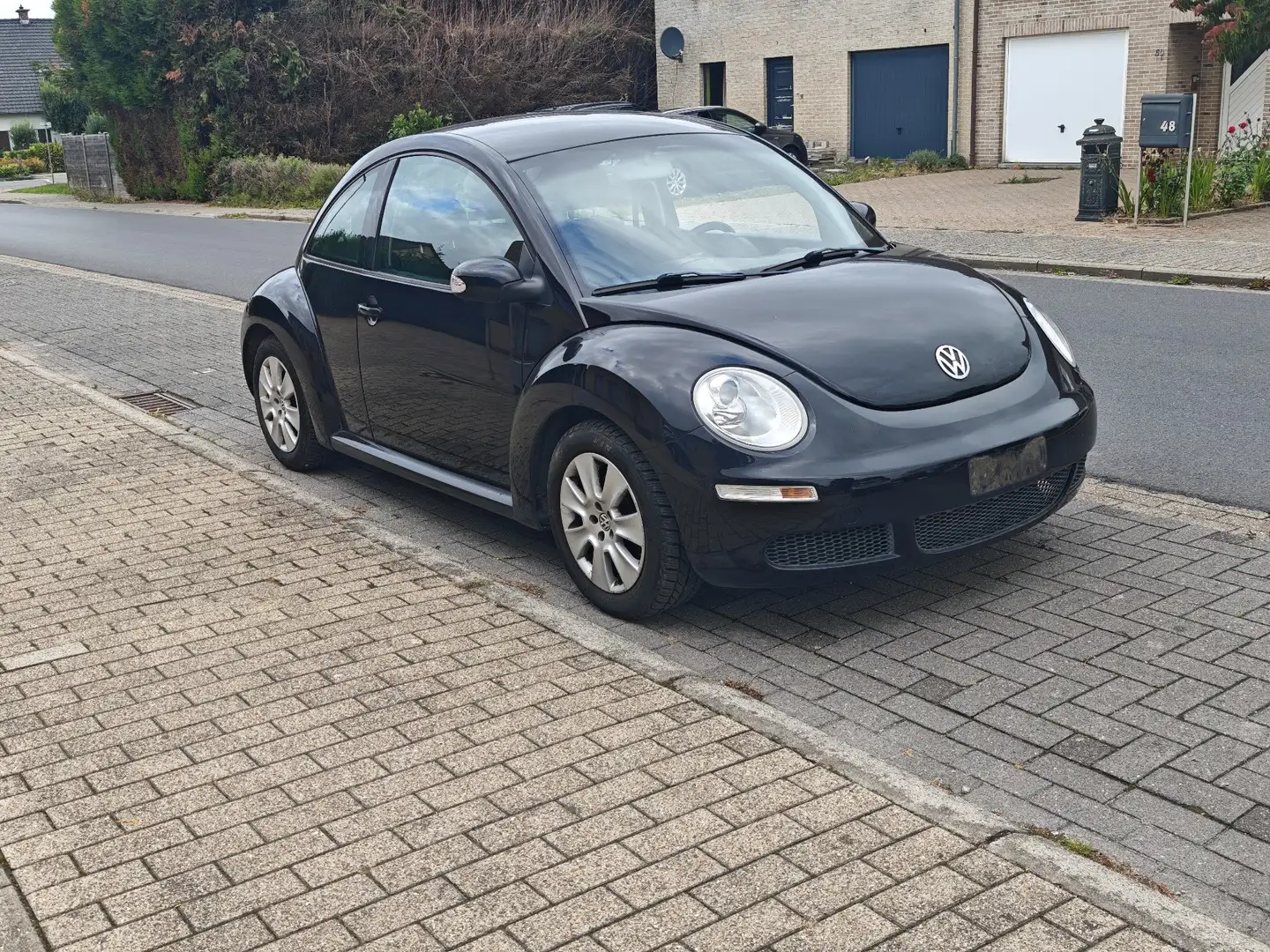 Volkswagen New Beetle 1.4i 75 ch Fancy Zwart - 1