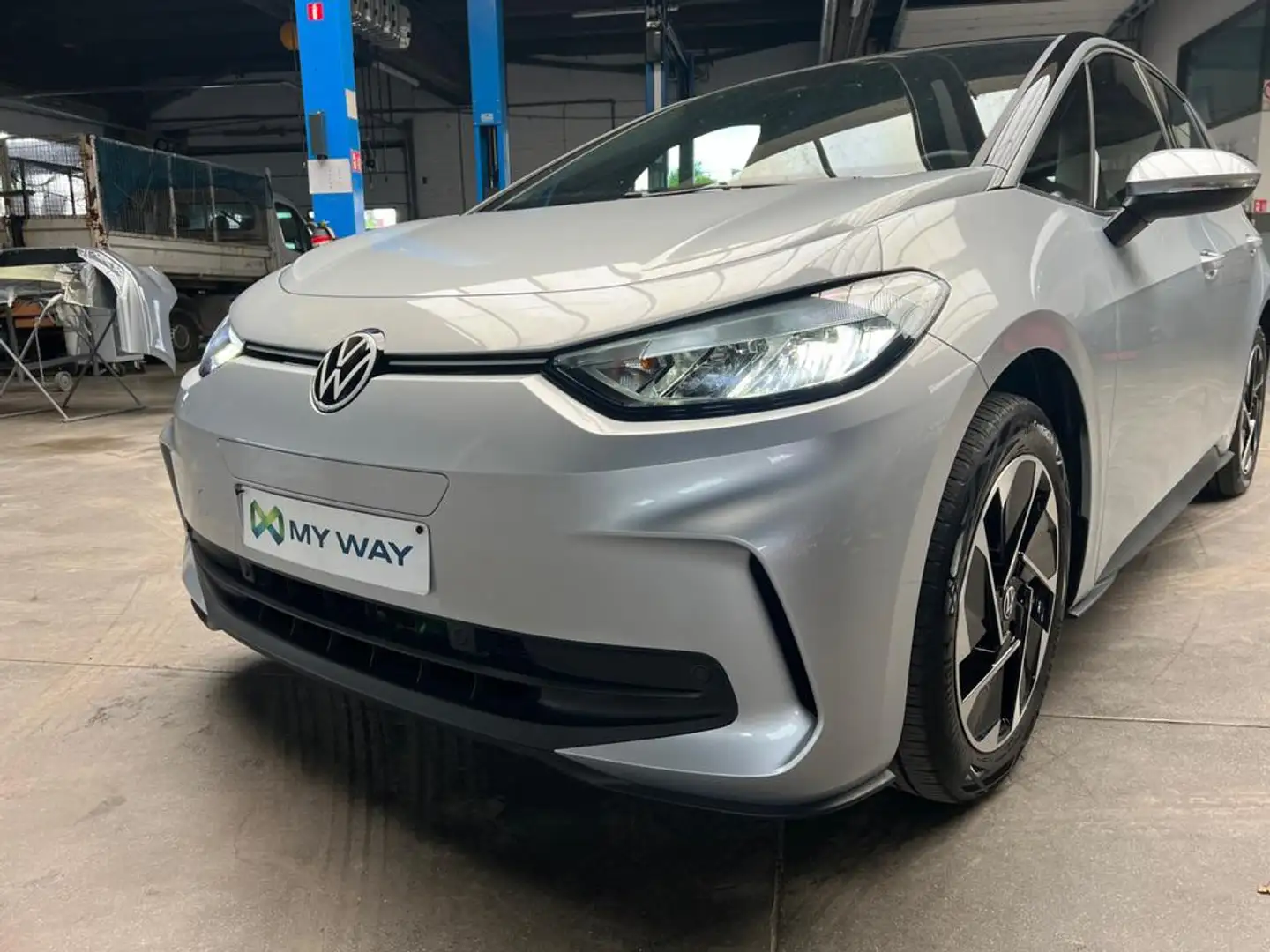 Volkswagen ID.3 Pro 150 kW (204 PS) 58 kWh, 1-speed automatic tran Gris - 2