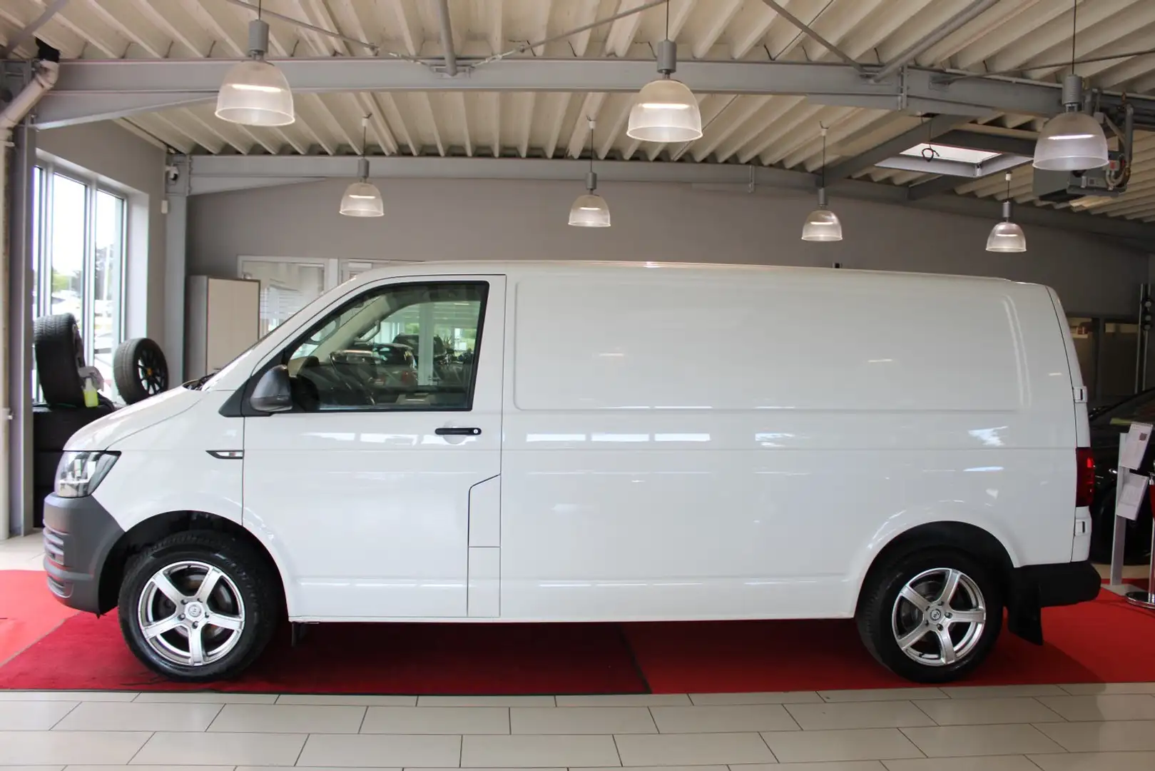 Volkswagen T6 Transporter Kasten- lang*AHK*PDC*Standhez Weiß - 2
