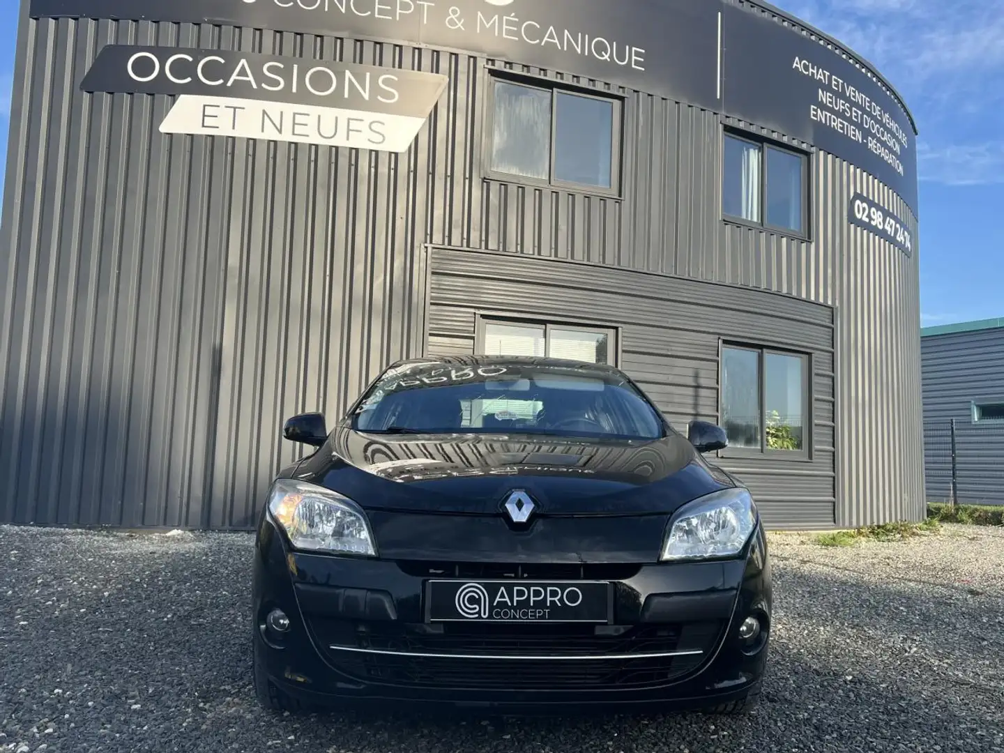 Renault Megane Mégane 1.9 dCi FAP - 130 Euro 5 III BERLINE Bose PHASE 1 Noir - 2