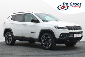 4xe 240 Plug-in Hybrid Electric Trailhawk Panorama
