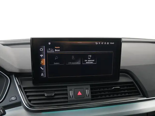 Audi Q5 view 17