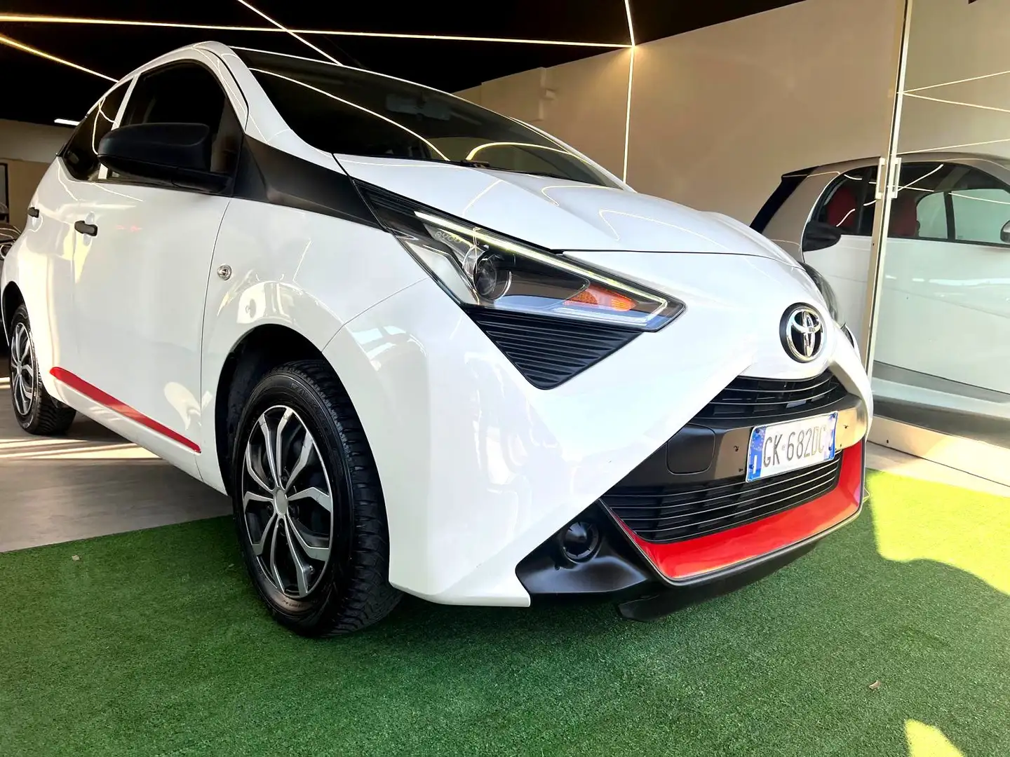 Toyota Aygo 1.0 72cv*NO VINCOLI DI FINANZIAMEN*OTTIMO STATO Blanc - 2