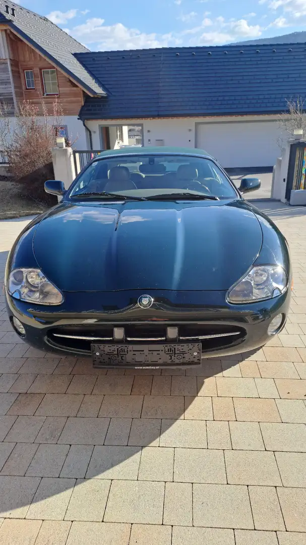 Jaguar XK8 Cabrio - 1