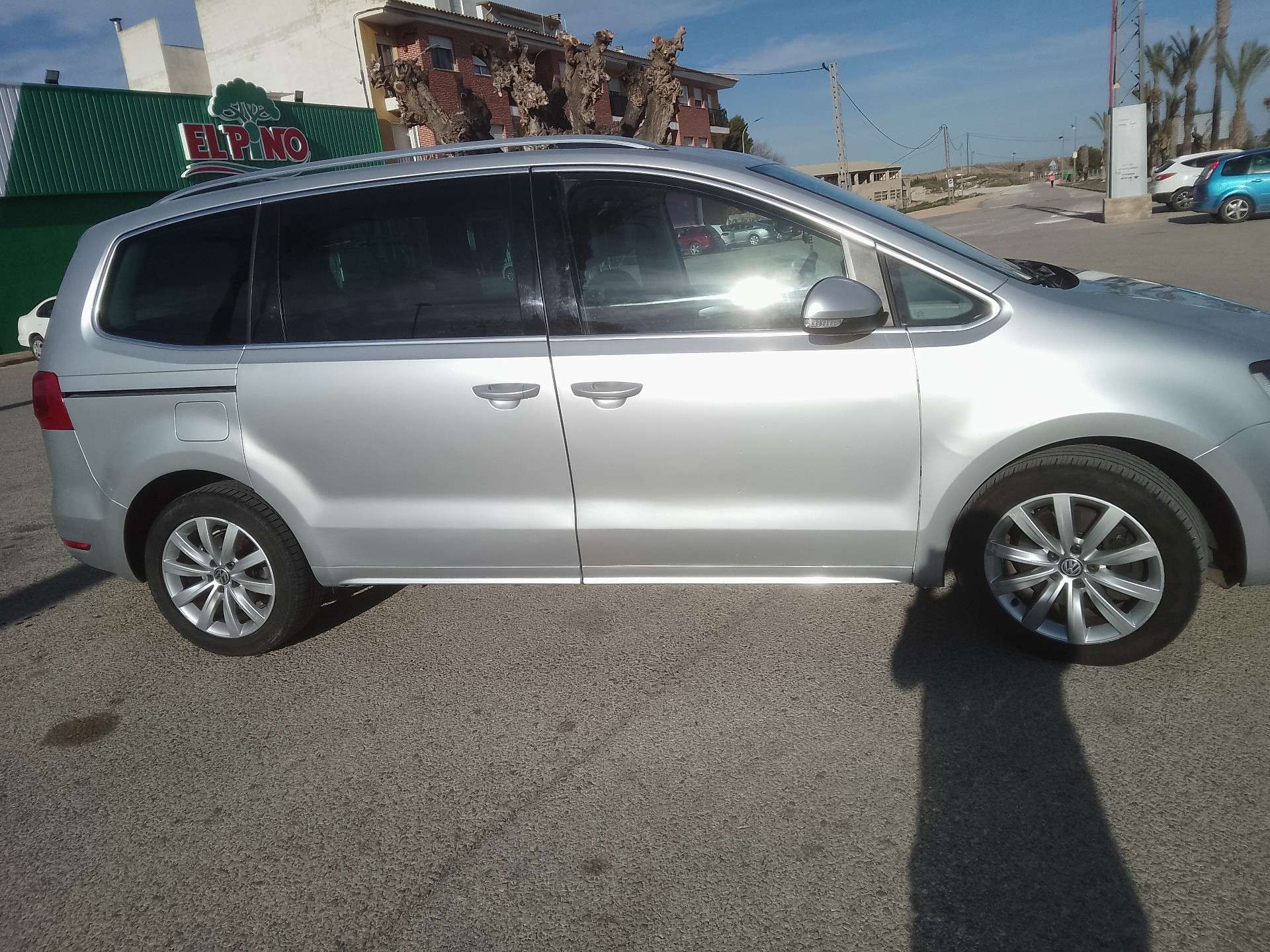Volkswagen Sharan 2.0TDI Travel BMT DSG 140 - foto 1