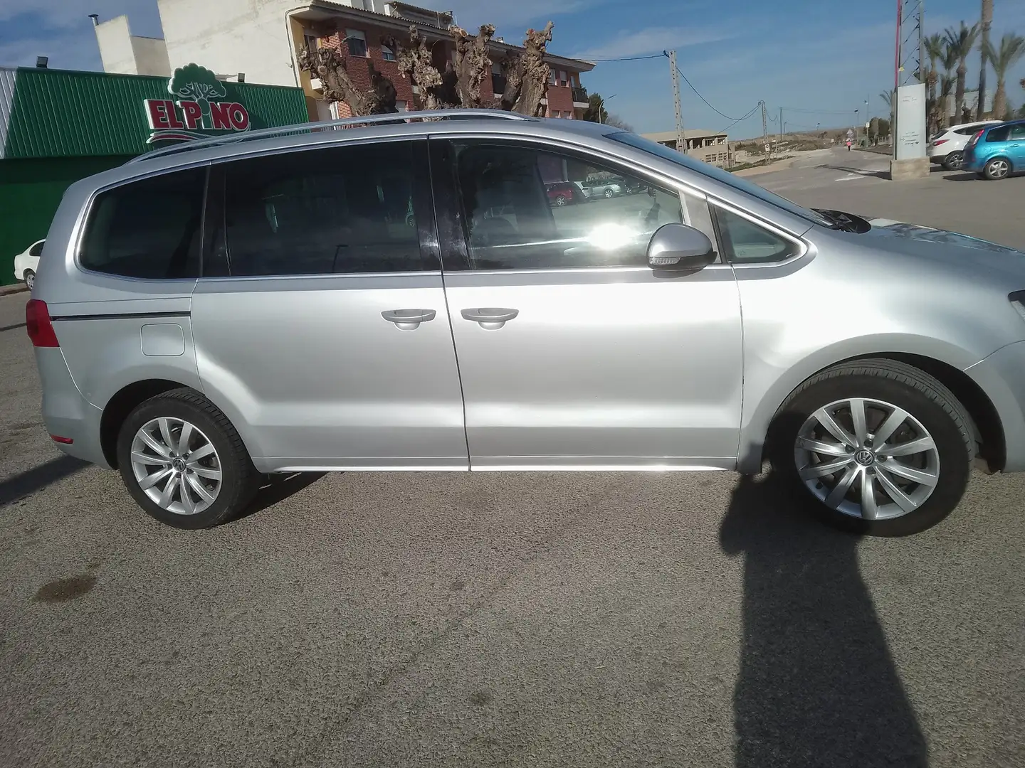Volkswagen Sharan 2.0TDI Travel BMT DSG 140 - 1