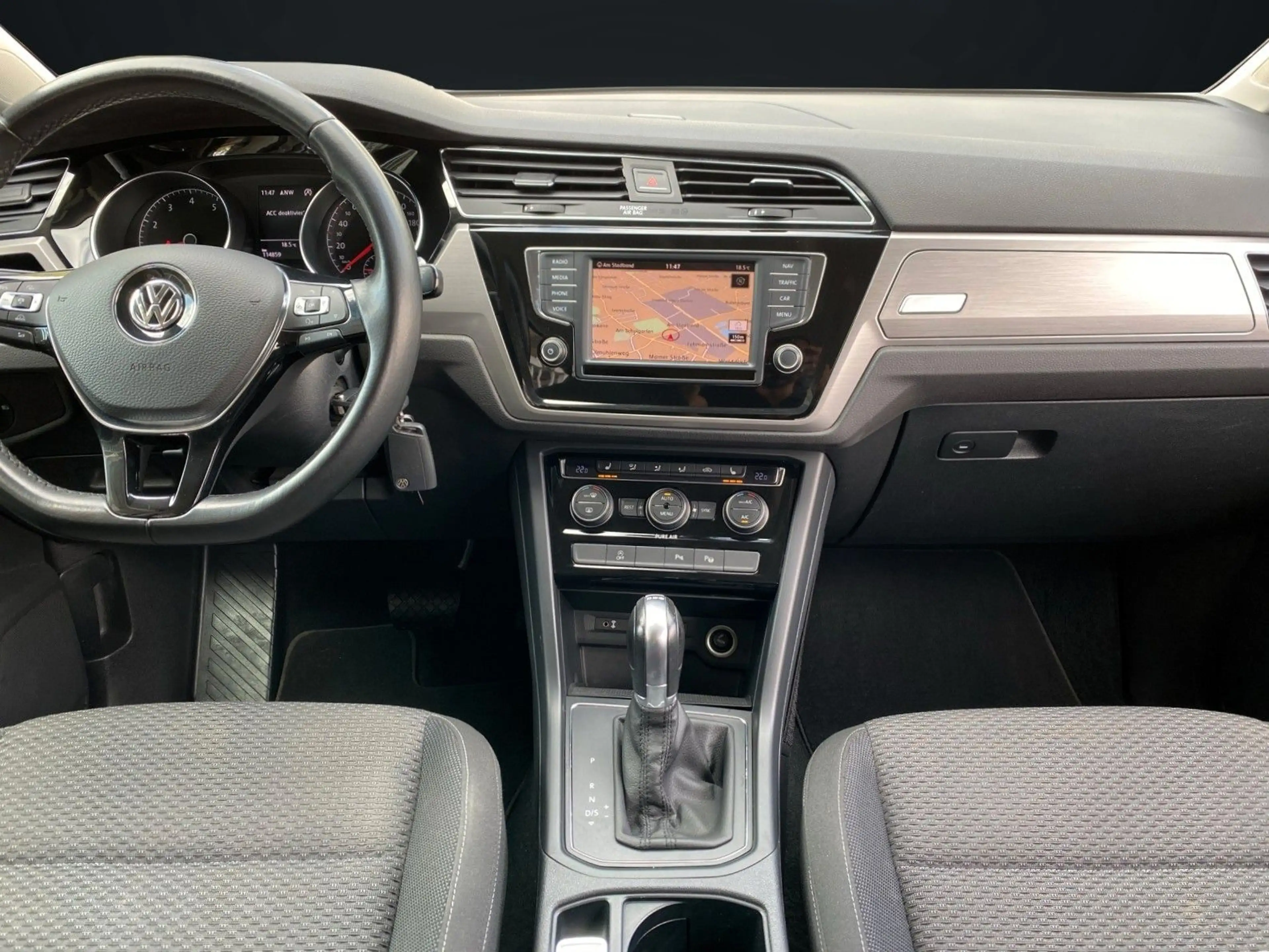 Volkswagen Touran 1,4 TSI COMFORTLINE NAVI-7-SITZER-LED-ACC — photo 10