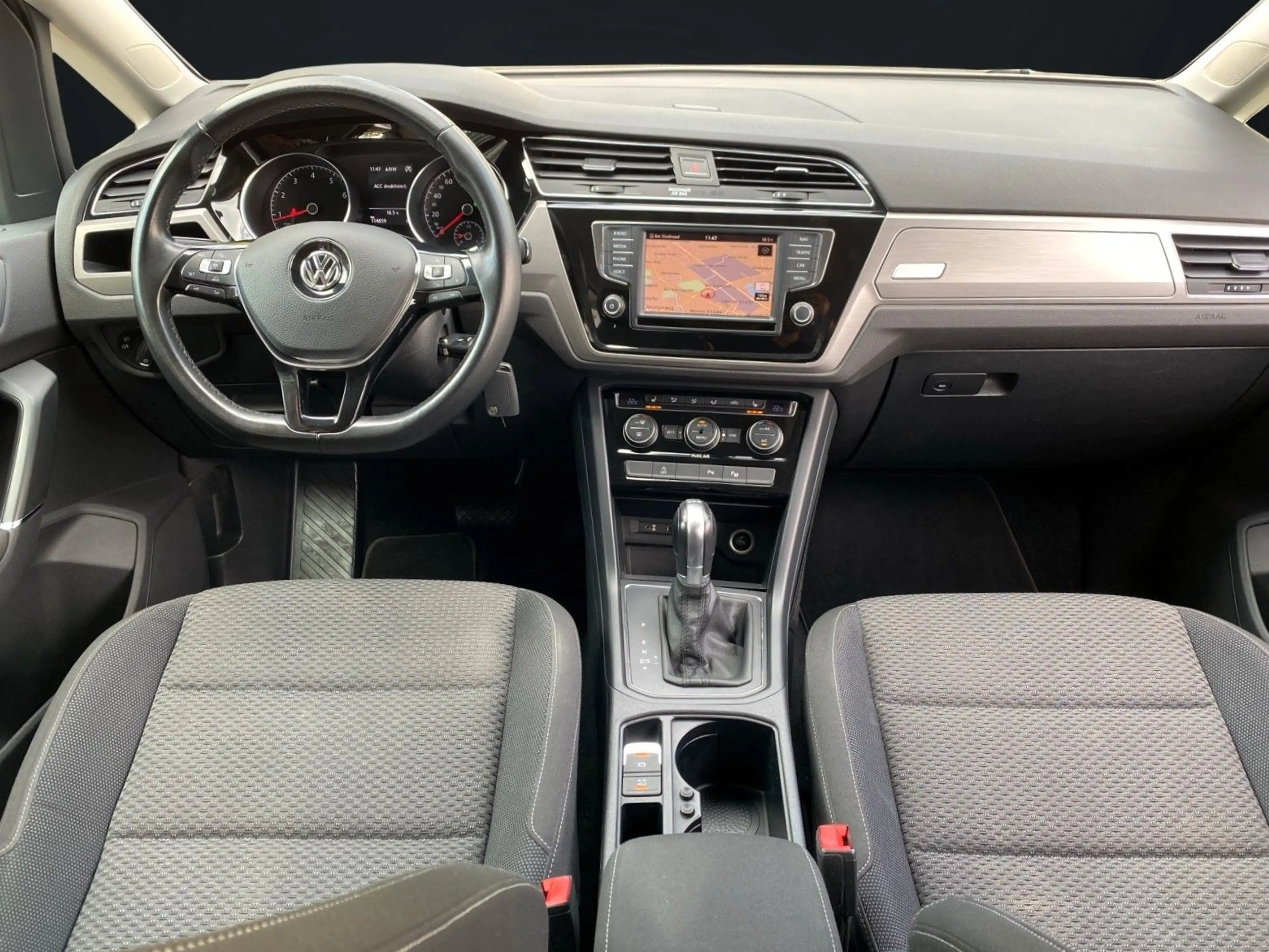 Volkswagen Touran 1,4 TSI COMFORTLINE NAVI-7-SITZER-LED-ACC — photo 9