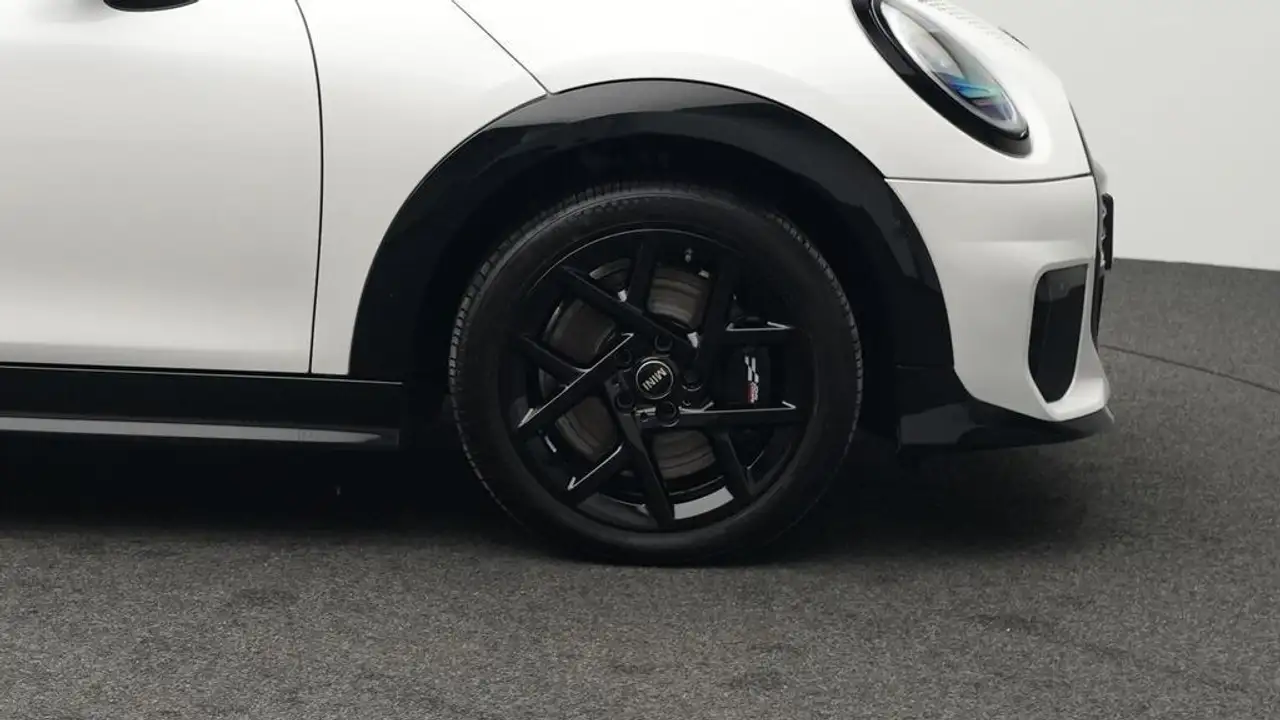 MINI Cooper C John Cooper Works Trim 10