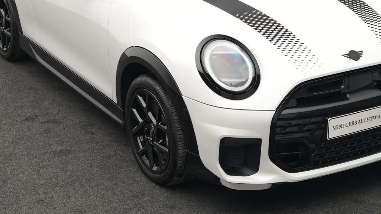 MINI Cooper C John Cooper Works Trim 18
