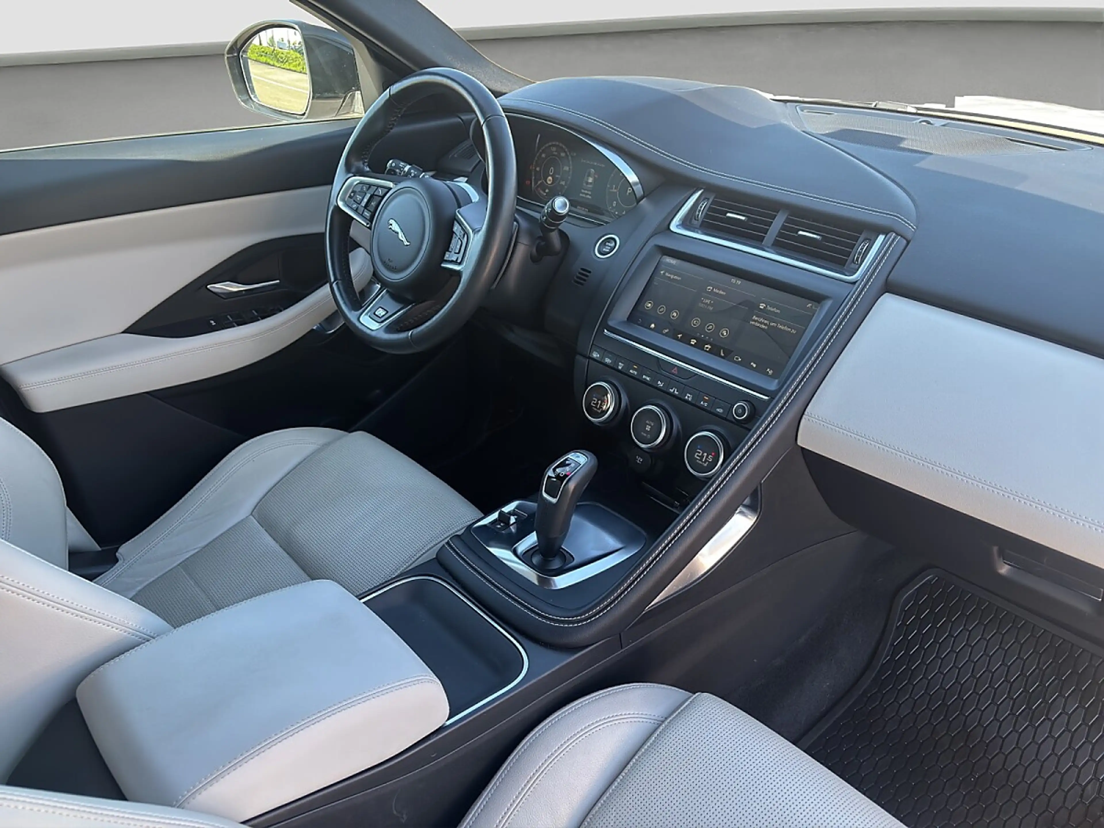 Jaguar E-Pace 2.0DI4 D150 R-Dynamic S AWD Aut. — photo 11