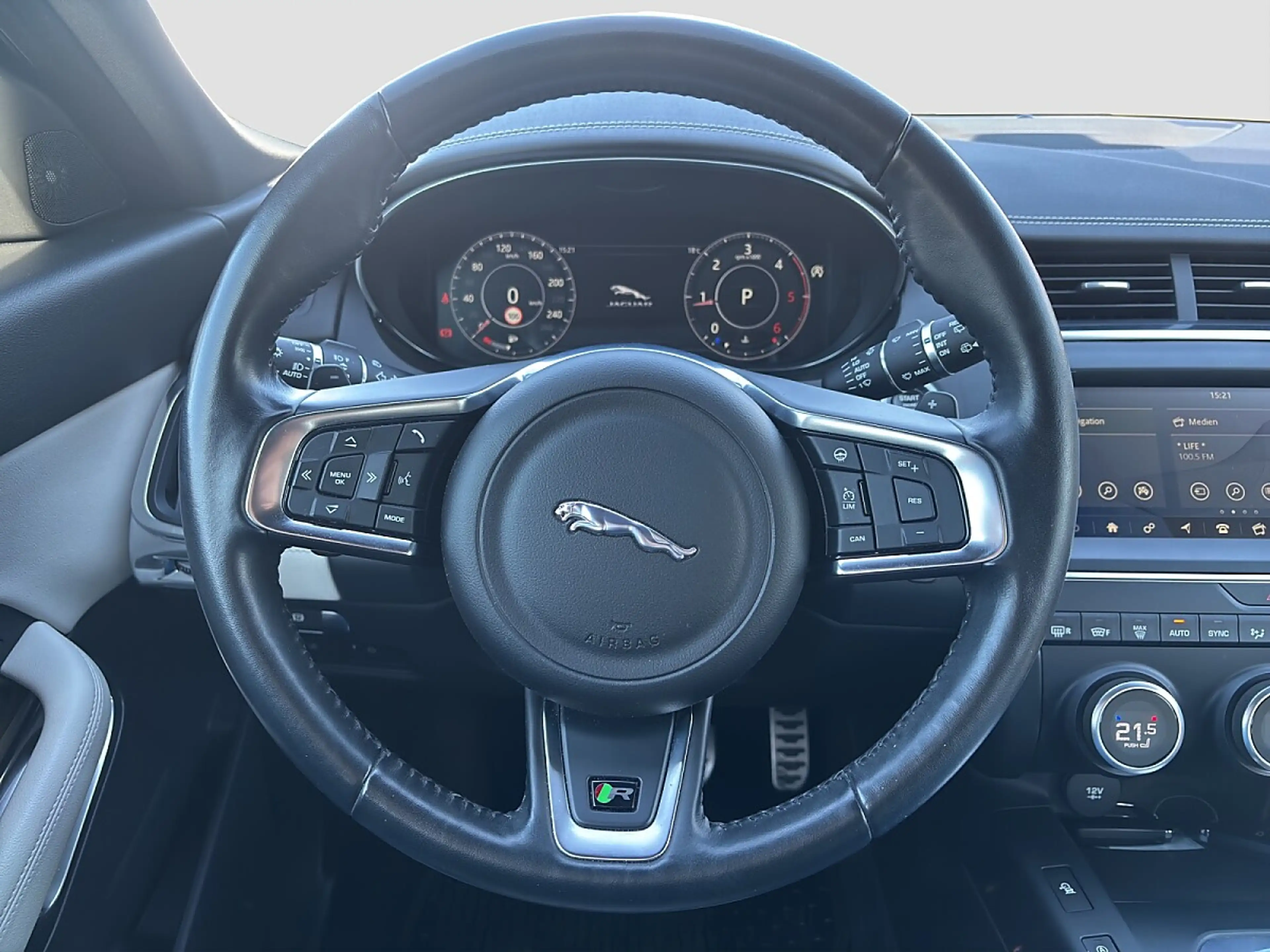 Jaguar E-Pace 2.0DI4 D150 R-Dynamic S AWD Aut. — photo 13