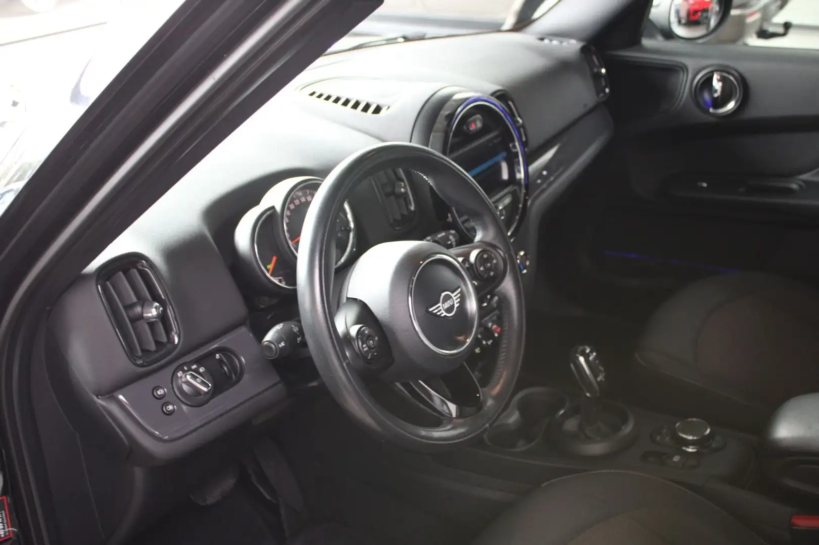 MINI Cooper D Countryman COOPER D COUNTRYMAN *BLACK* AUTOMATIK/NAVI/LED`S Schwarz - 2