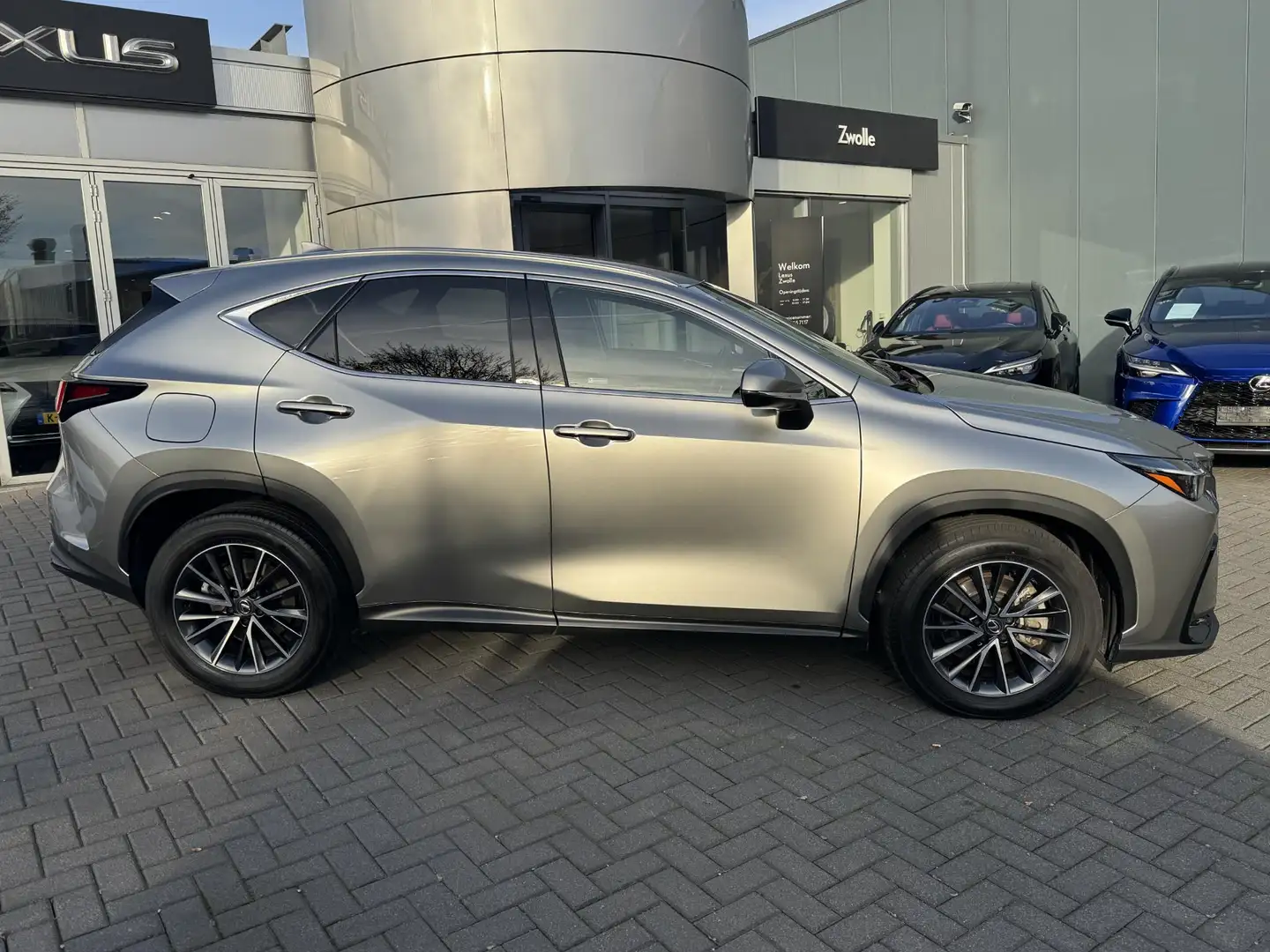 Lexus NX 450h+ AWD Luxury Line STOELVERW STUURVERW EL-ACHTERKLEP Gris - 2