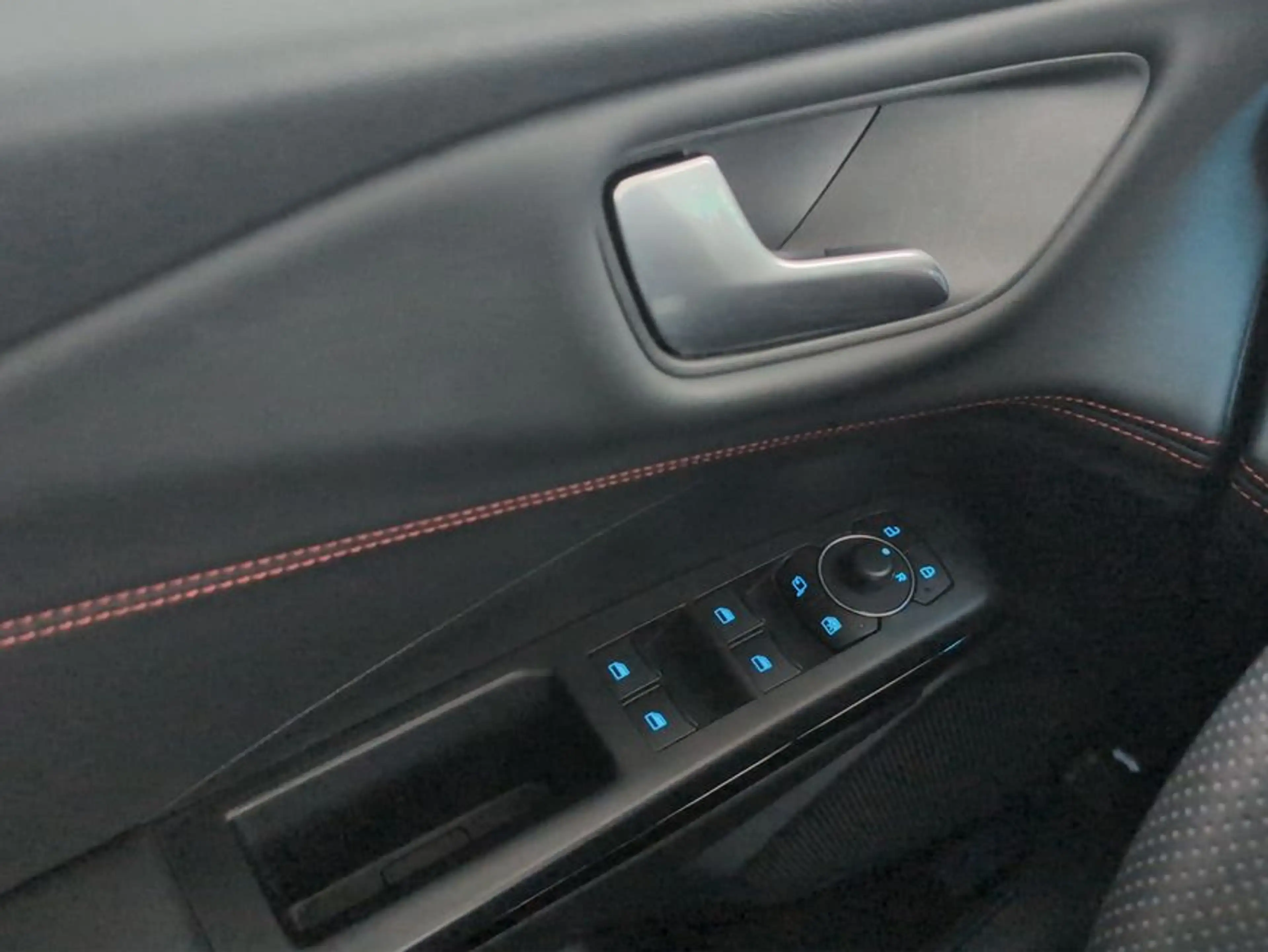 Ford Puma 1.0 EcoBoost Hybrid Aut. ST-LINE X +LED-MATRI — photo 17