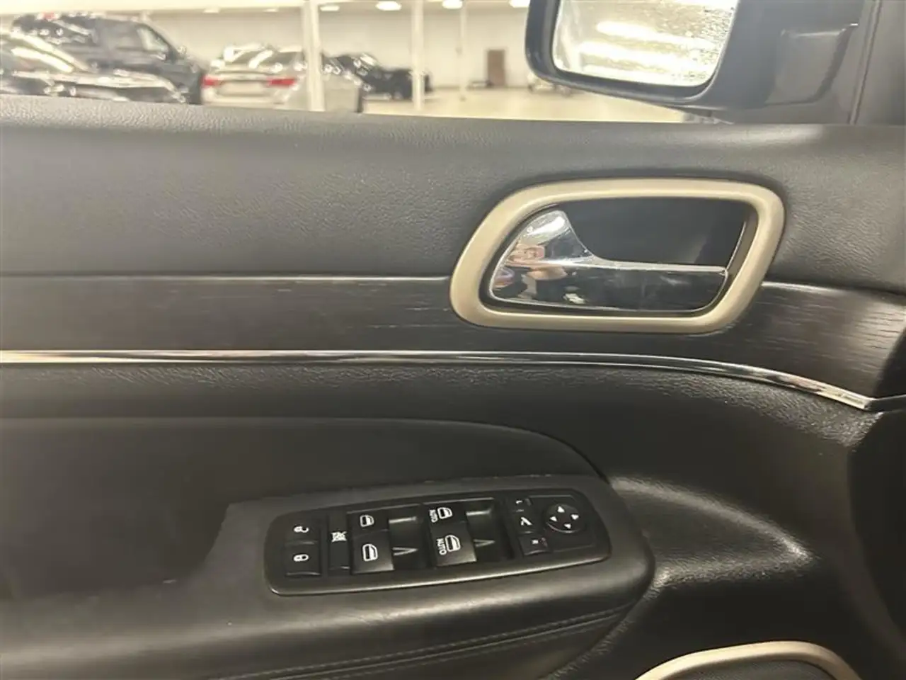 Jeep Grand Cherokee снимка Jeep Grand Cherokee