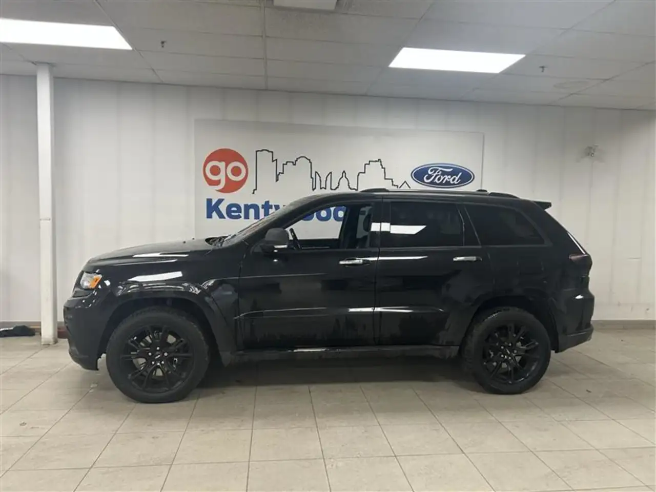 Jeep Grand Cherokee снимка Jeep Grand Cherokee