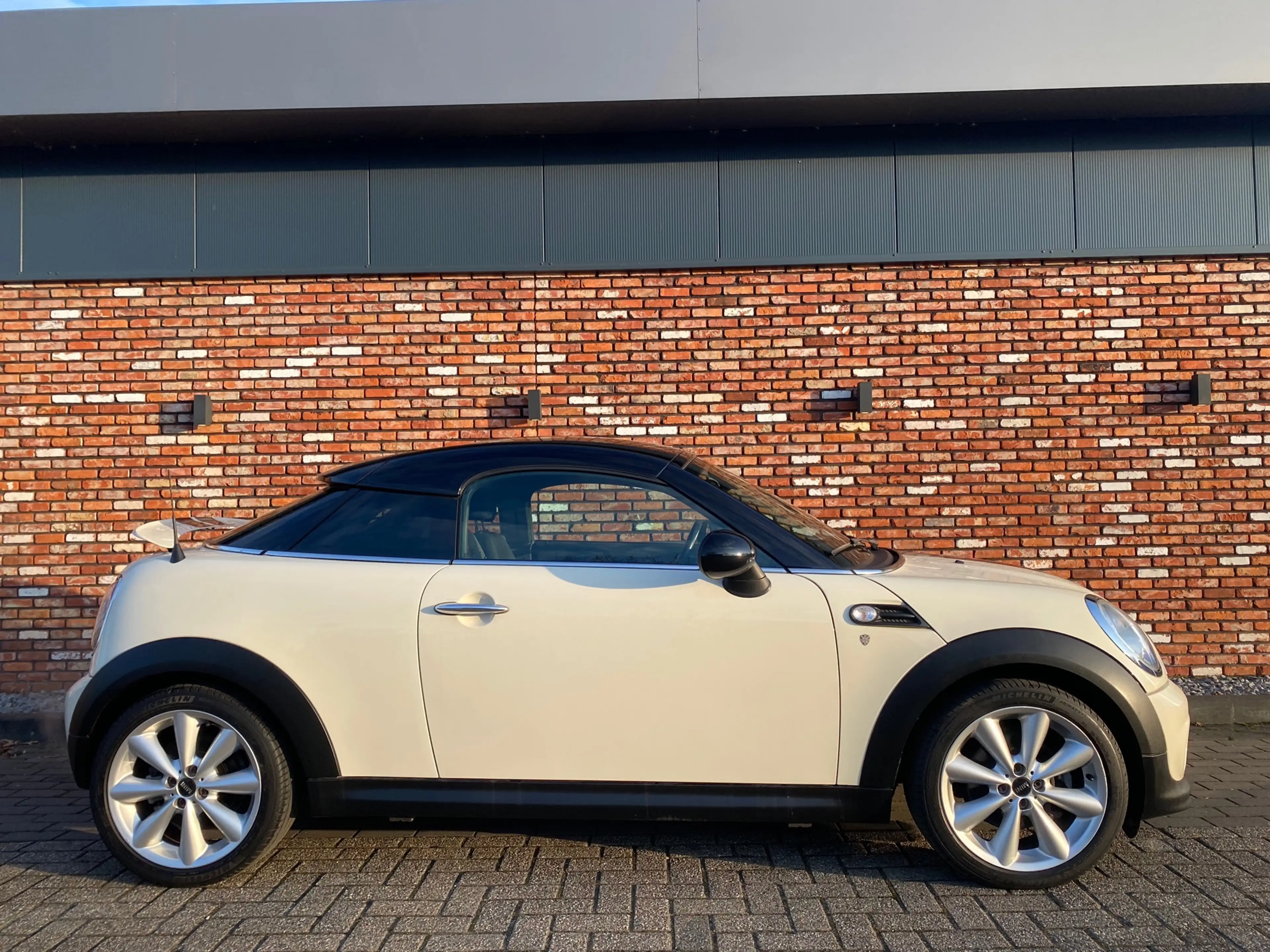 MINI Cooper Coupe Mini 1.6 Coupe Clima Cruise 130000km! — photo 12