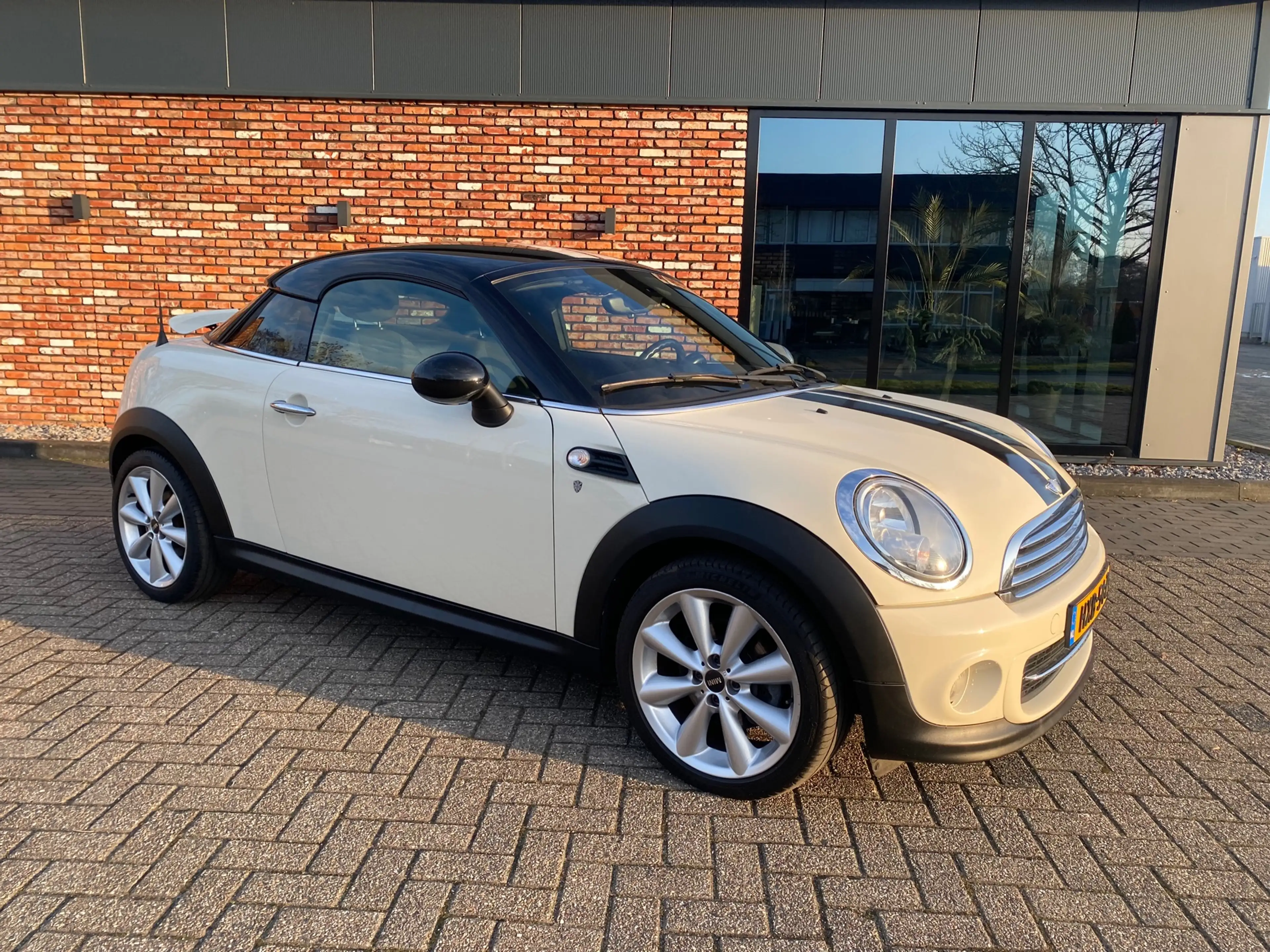 MINI Cooper Coupe Mini 1.6 Coupe Clima Cruise 130000km! — photo 15
