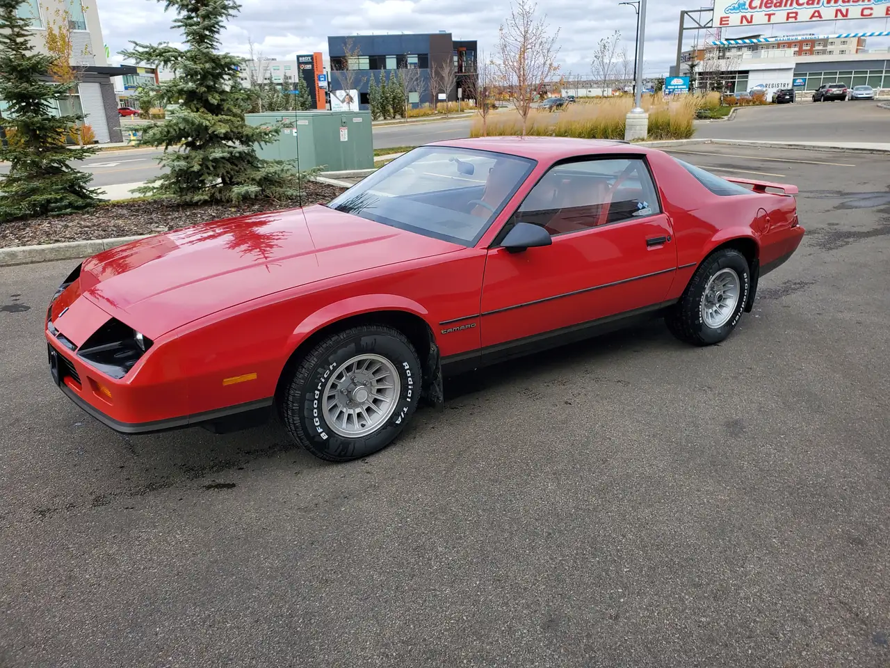 Chevrolet Camaro снимка Chevrolet Camaro
