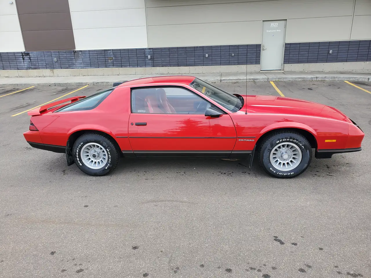 Chevrolet Camaro снимка Chevrolet Camaro
