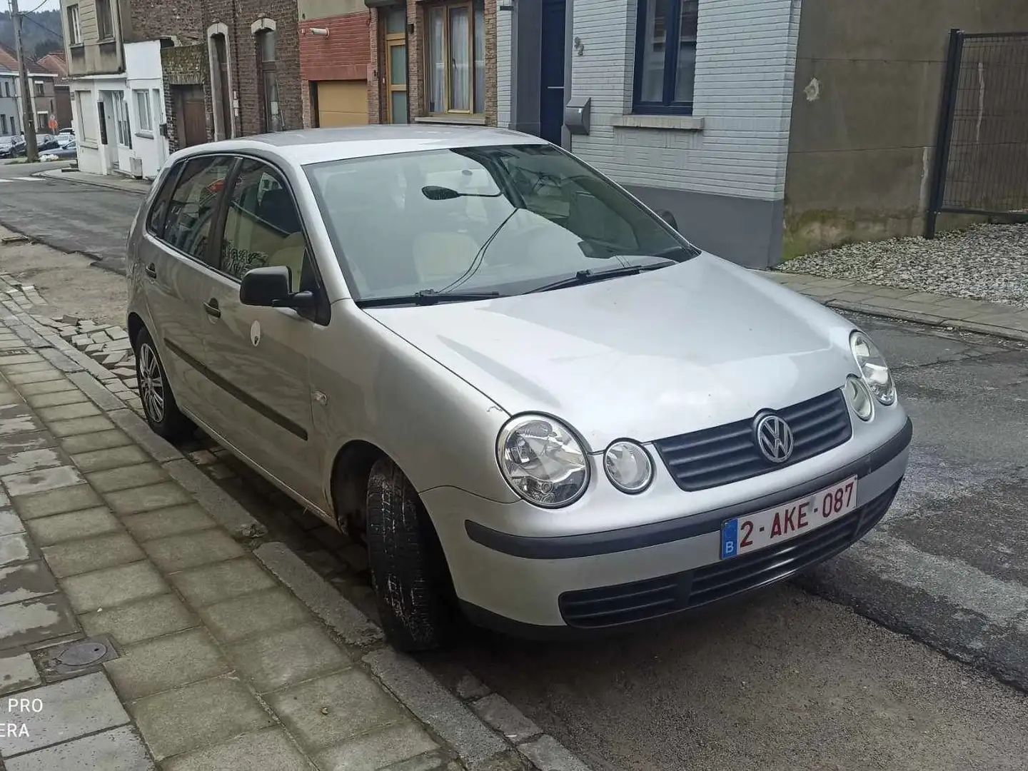 Volkswagen Polo 1.2i Comfortline Gris - 1