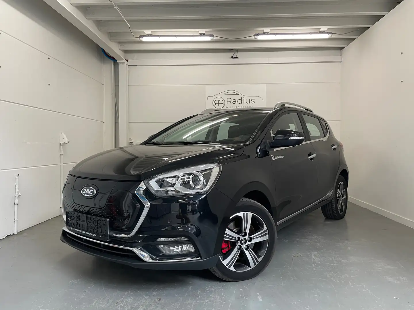 JAC e-S2 IEV7S Black - 1