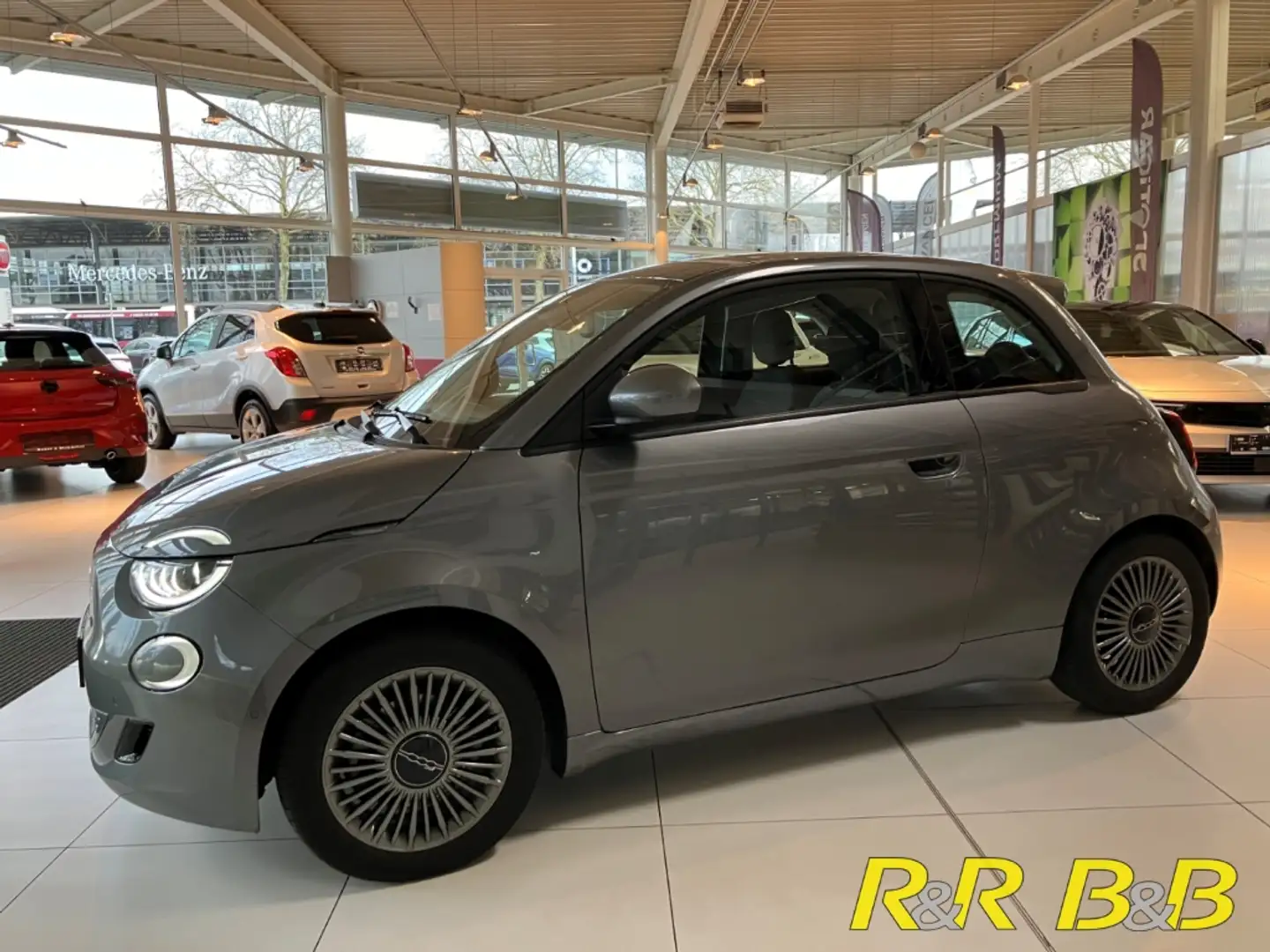 Fiat 500 e Icon LED+KAMERA+SITZHEIZUNG+CARPLAY+NAVI Gris - 2