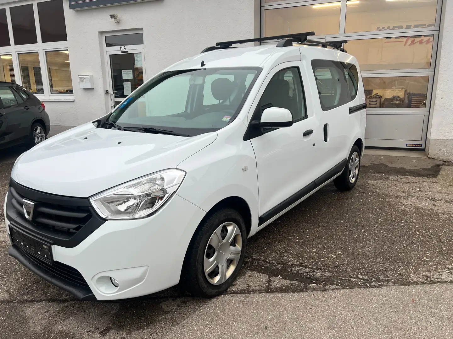 Dacia Dokker Laureate - 2