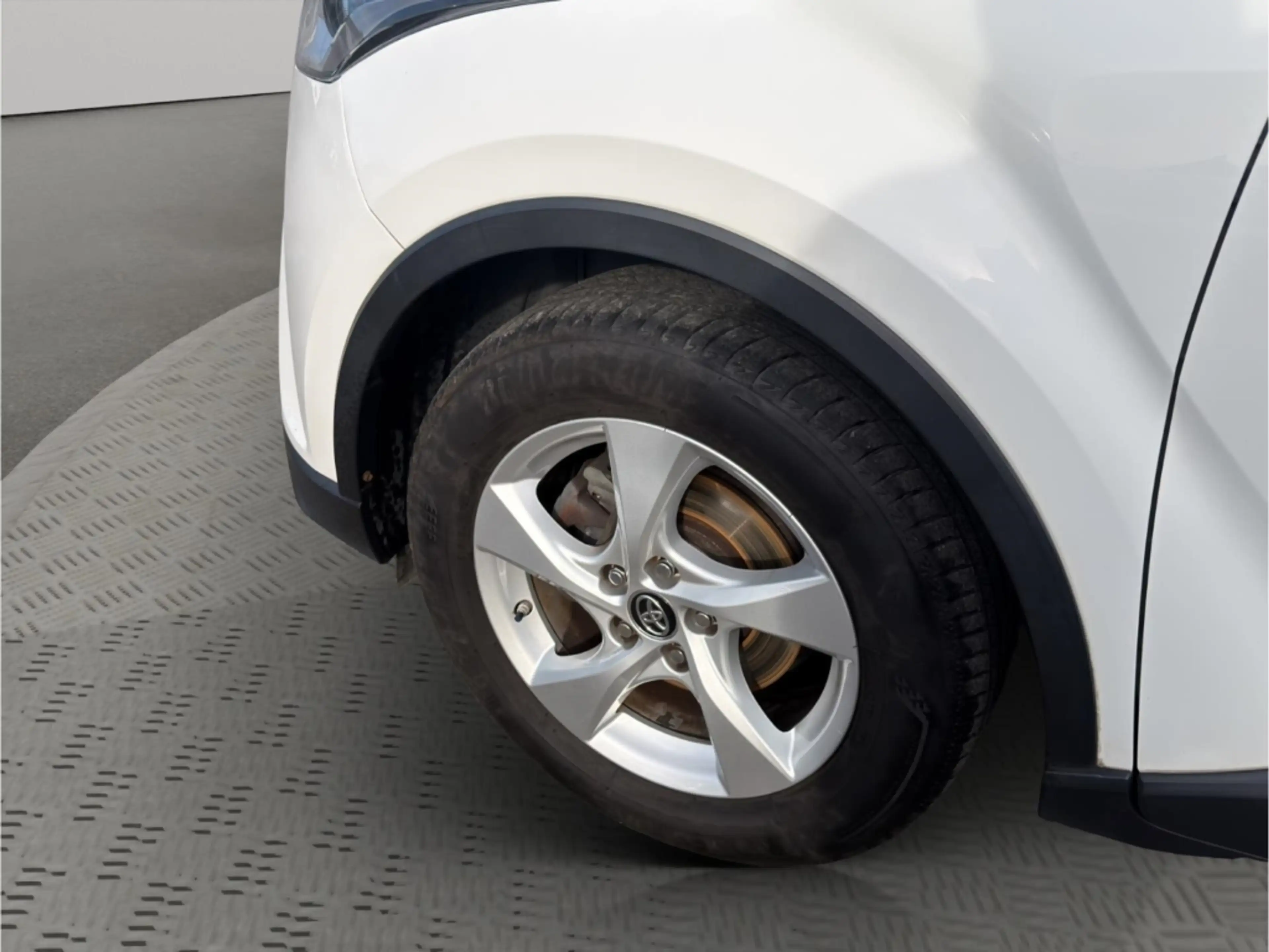 Toyota C-HR 1,2 Turbo Flow 4x2 LED+KAMERA+AHK+KLIMAAUTOMATIK — photo 7