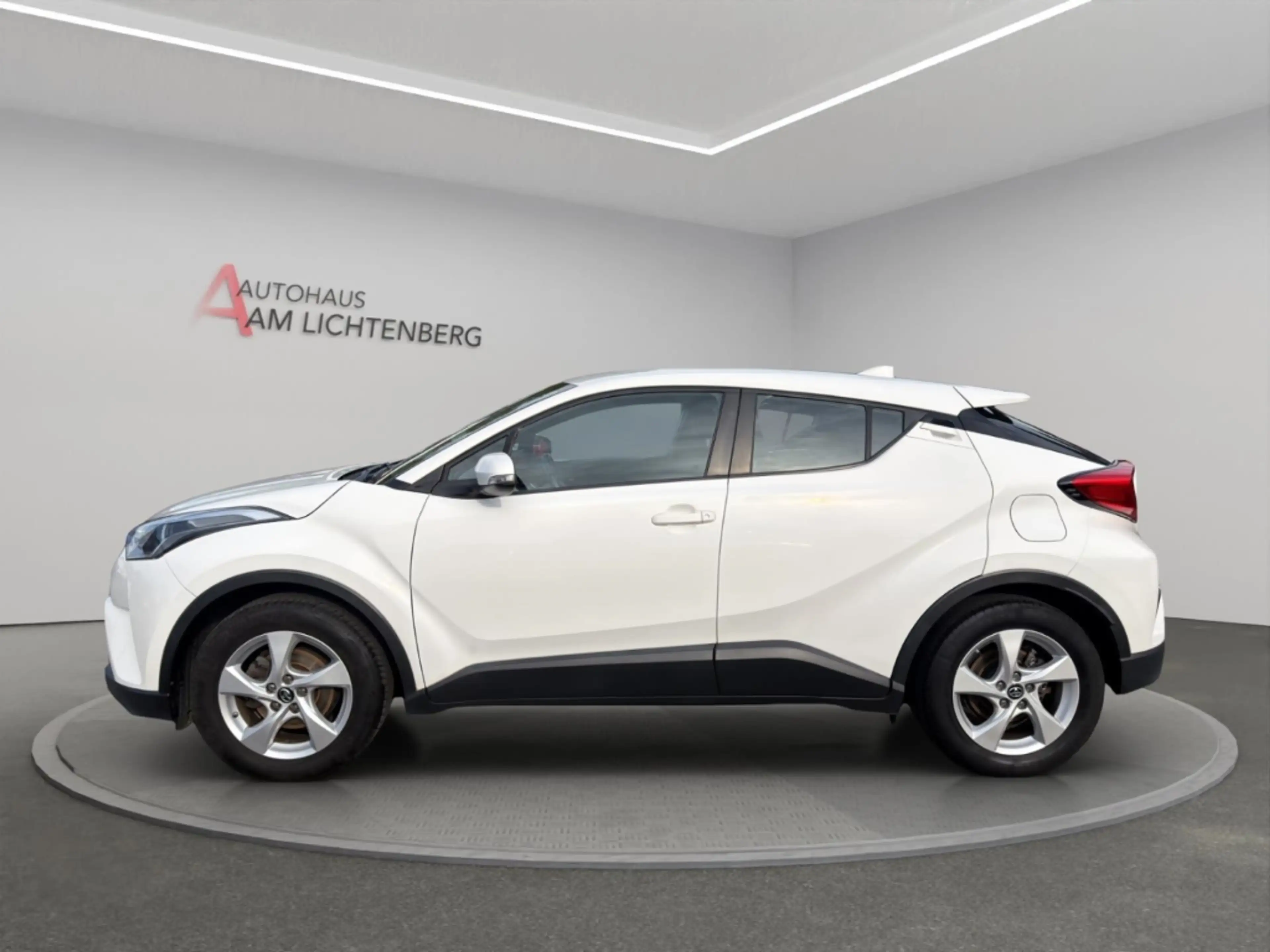 Toyota C-HR 1,2 Turbo Flow 4x2 LED+KAMERA+AHK+KLIMAAUTOMATIK — photo 2