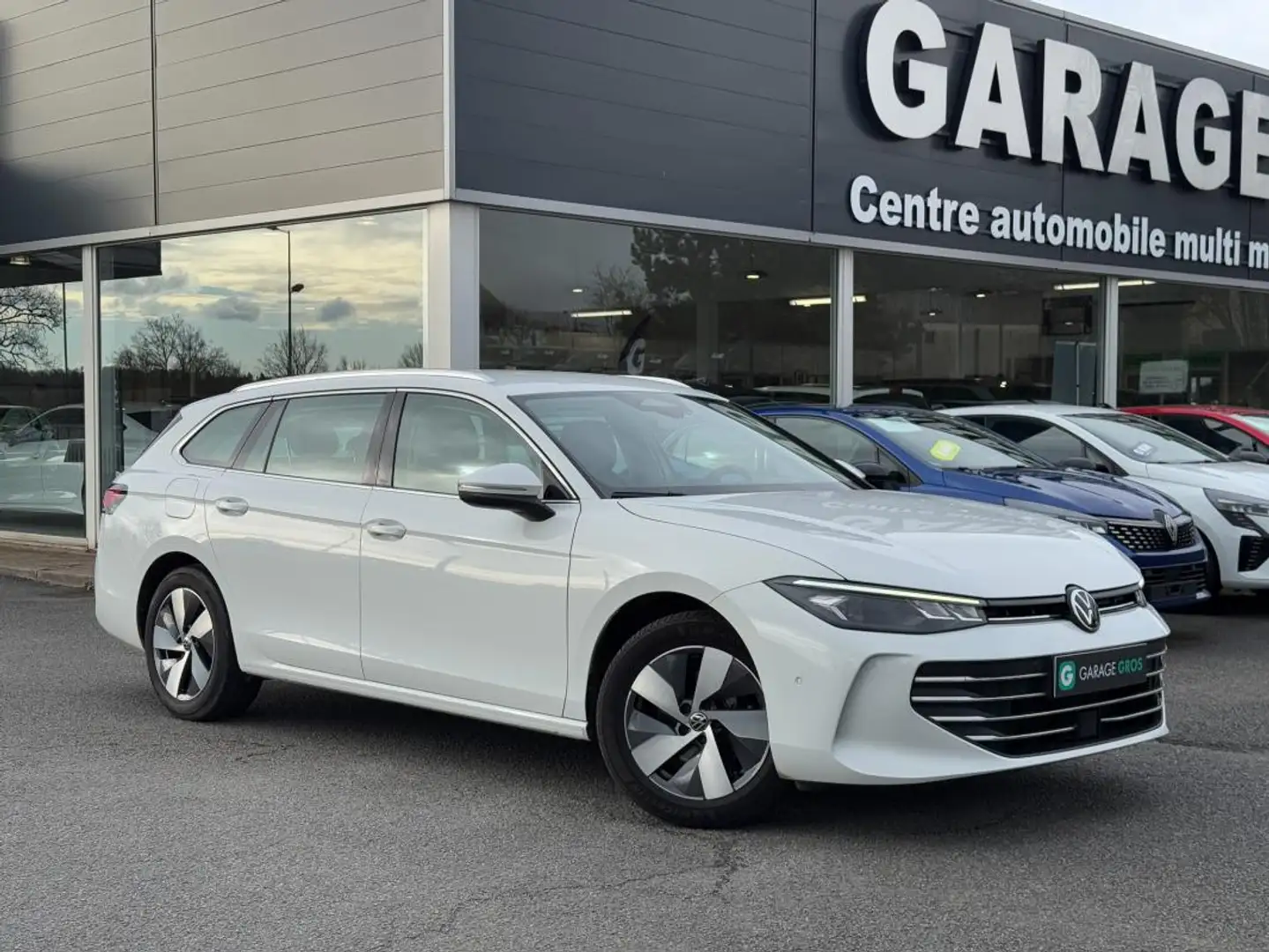 Volkswagen Passat 2.0 TDI EVO SCR 150 DSG7 Life Plus Blanc - 1