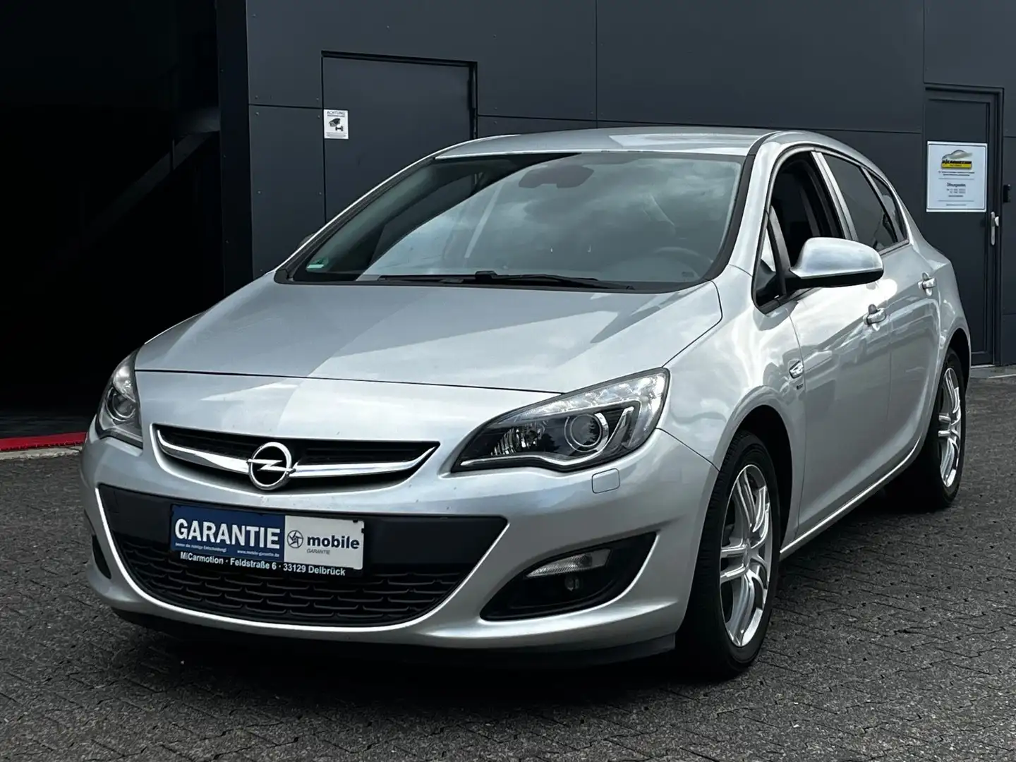 Opel Astra J Lim. Energy Automatik/ BiXenon/ Garantie Argento - 2