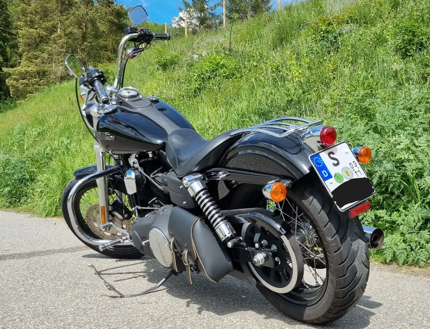 Harley-Davidson Dyna Street Bob Cruiser Schwarz - 2